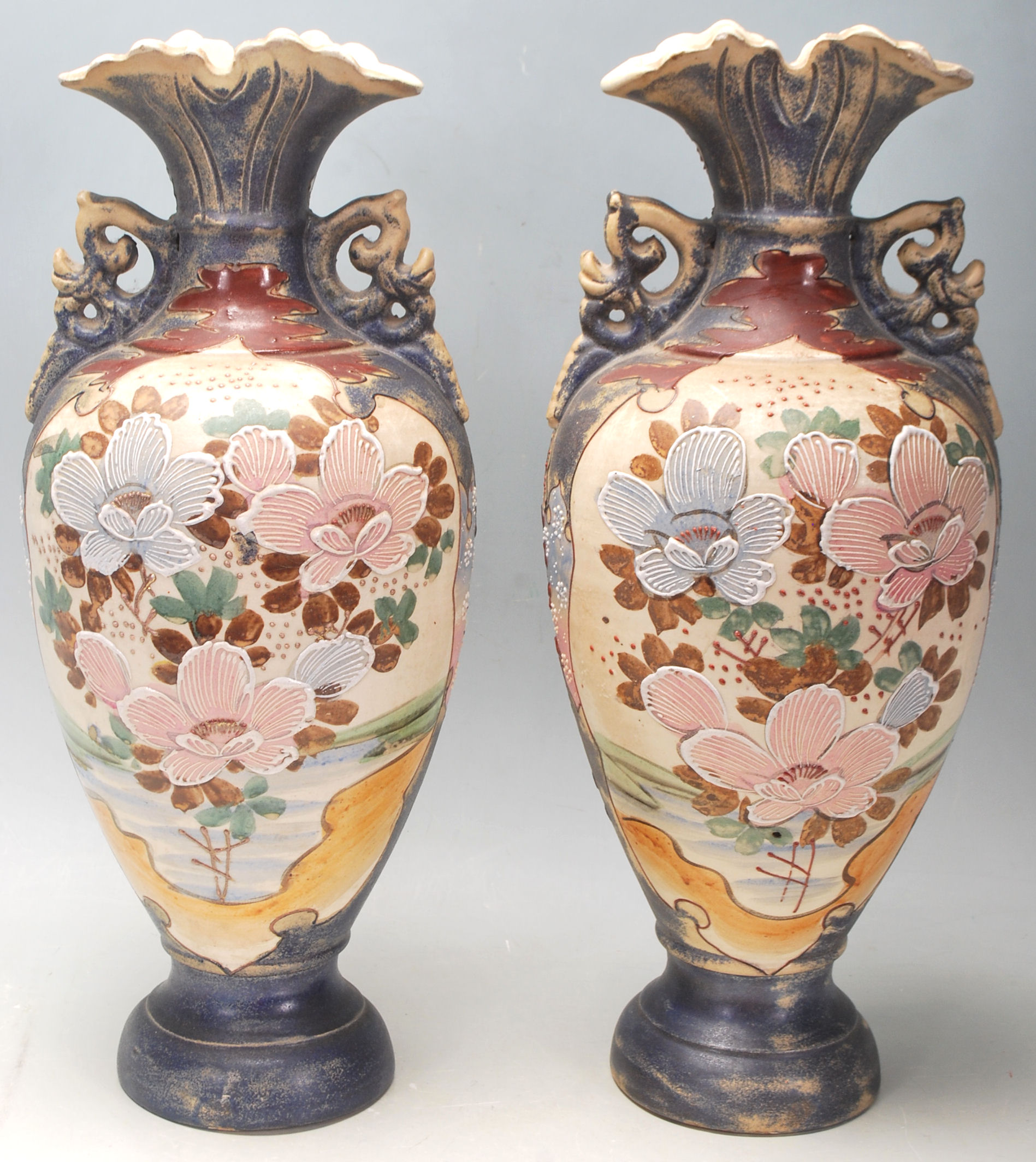 A pair of 20th Century Meiji revival Japanese vases having a flared top over a shaped body on a - Image 3 of 4