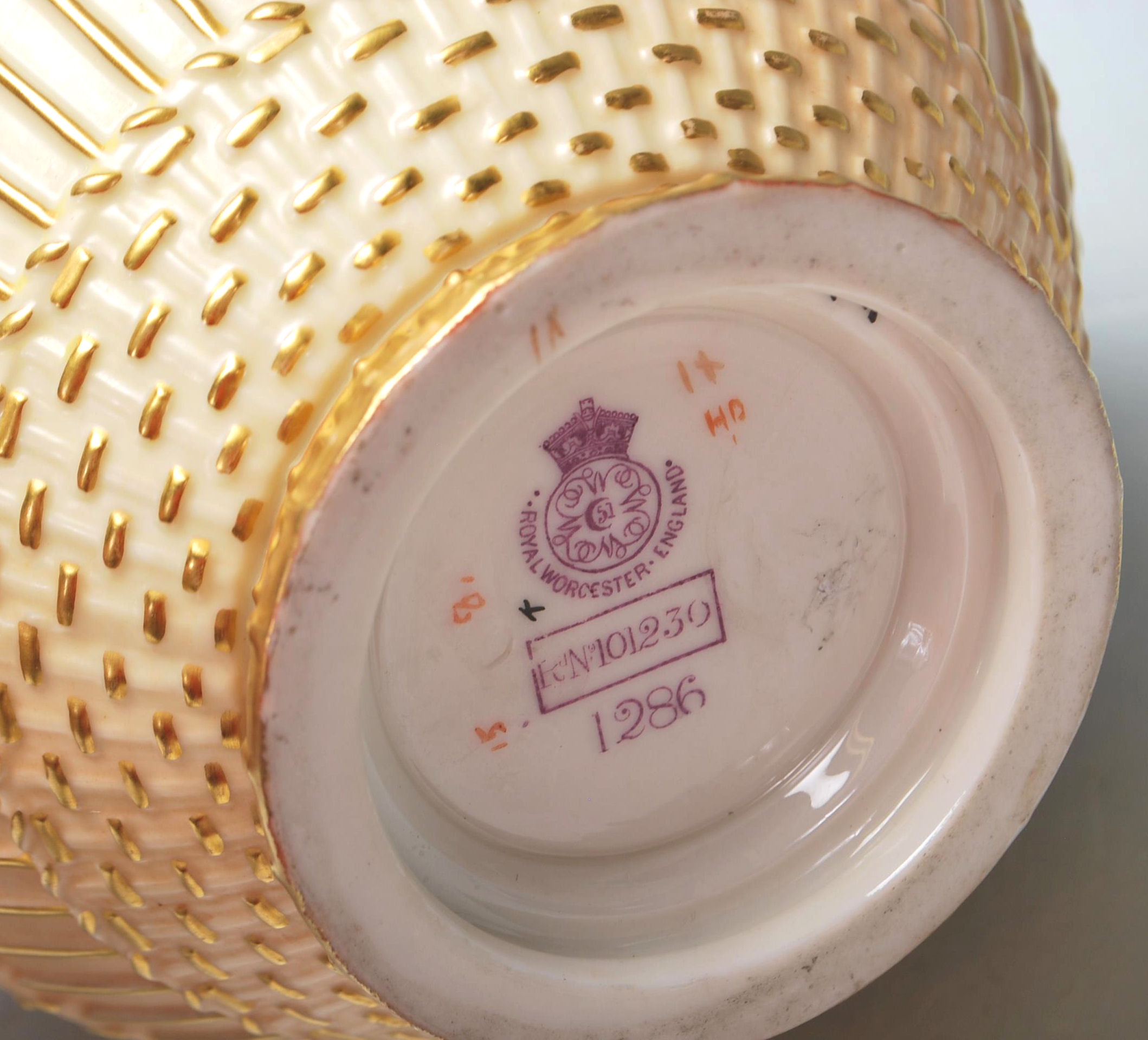 A Royal Worcester Ivory Blush lidded pot - vase. Hand painted detailing with embellished gilded foot - Image 7 of 7