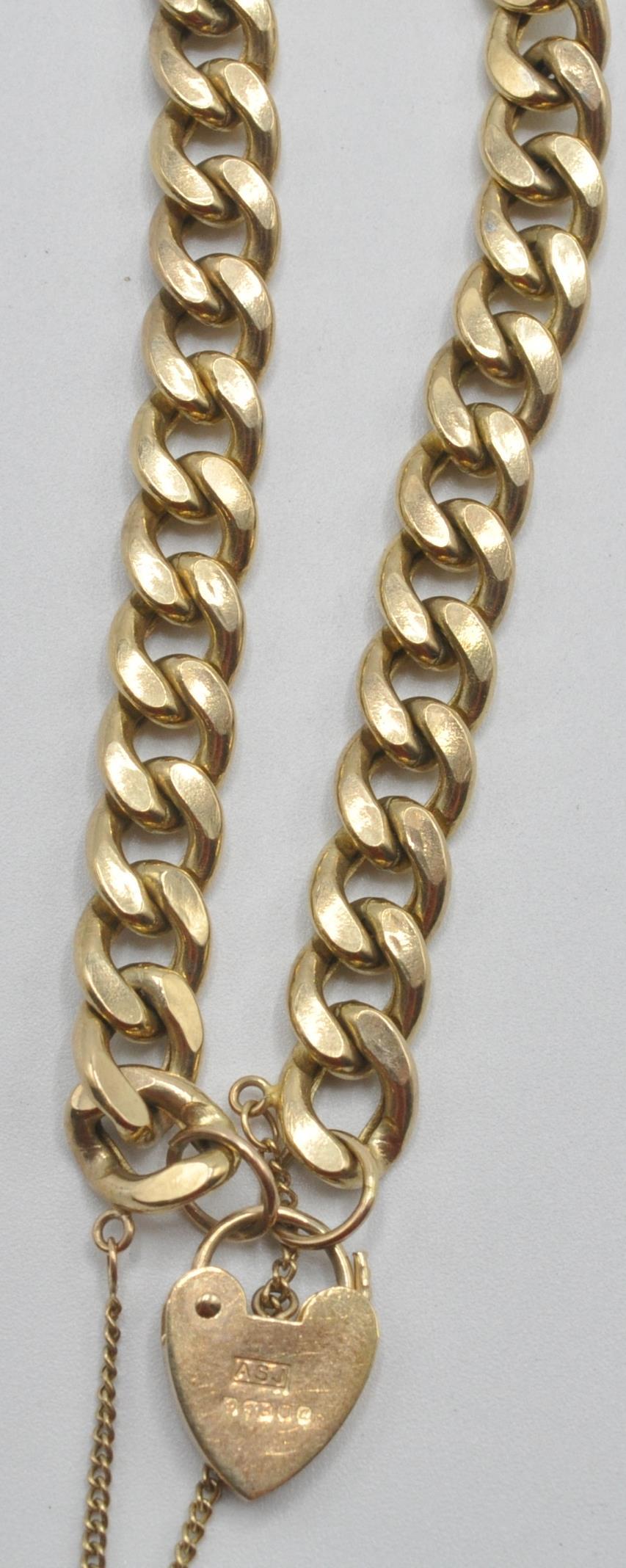 9CT YELLOW GOLD FLAT LINK BRACELET WITH A PADLOCK CLASP - Image 3 of 5