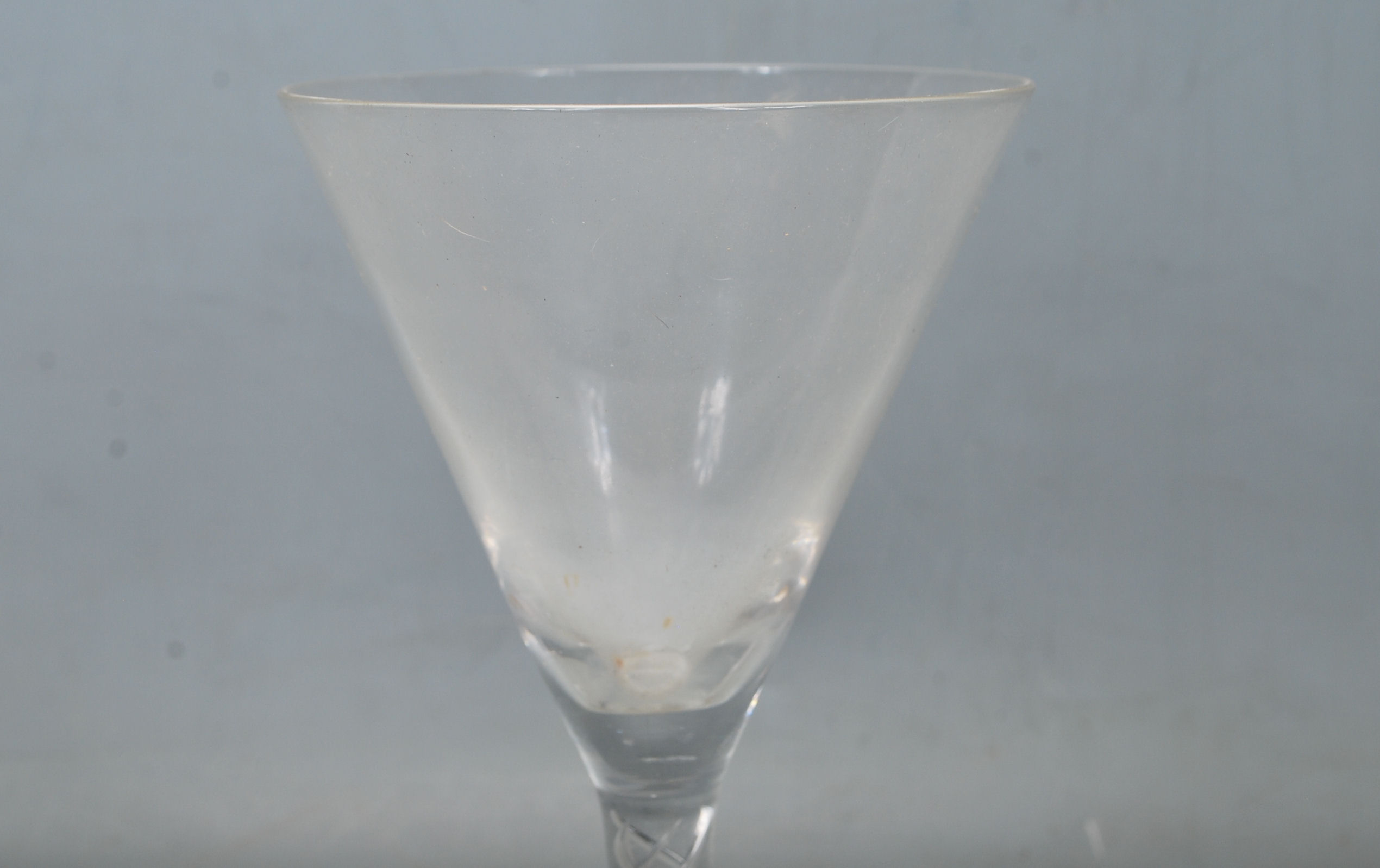 19TH CENTURY CLEAR GLASS HAND BLOWN DRINKING GLASS - Image 6 of 6