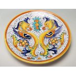 A 20TH CENTURY ITALIAN MAJOLICA HAND PRINTED WALL CHARGER