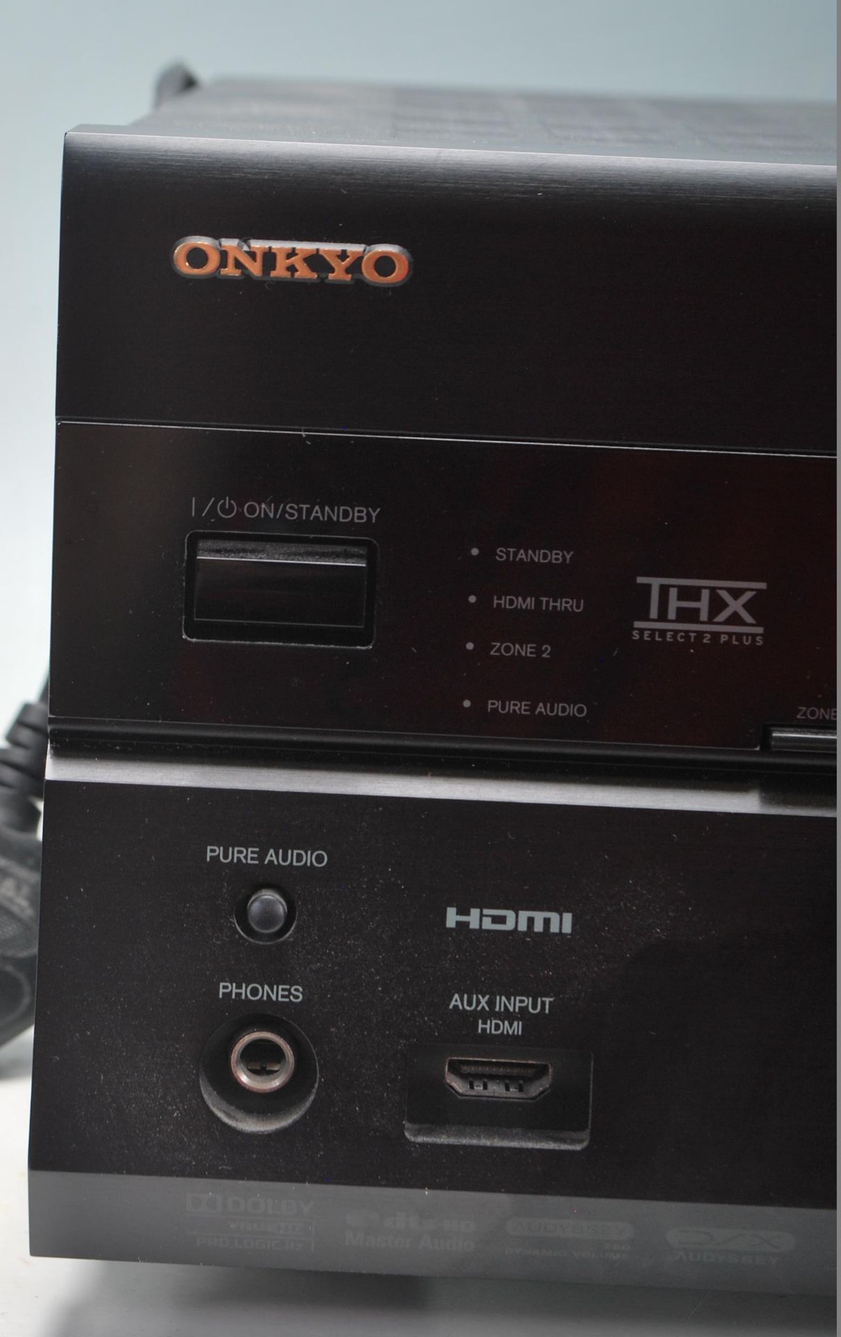 An Onkyo TX-SR608 AV receiver processor in black gloss having 6 HDMI sockets, 7.2 channels, 3D ready - Bild 4 aus 6