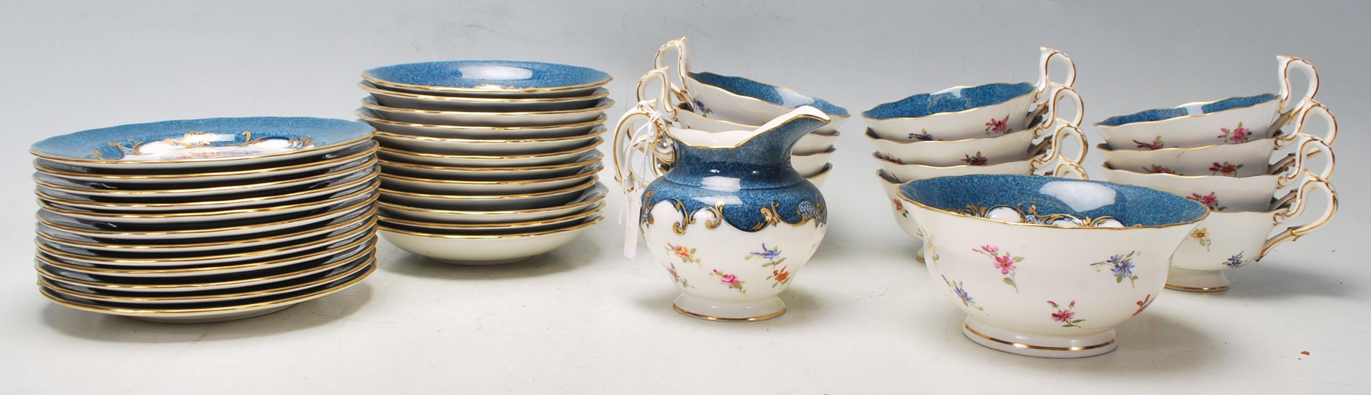 A good 20th century Royal Worcester tea service / part tea service for twelve persons comprising