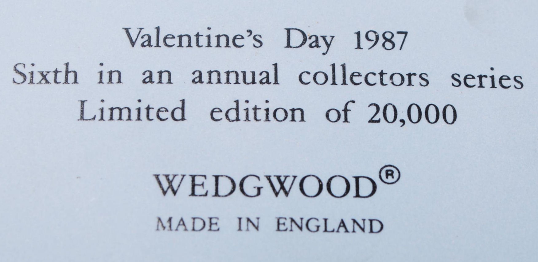 A collection of 20th century Wedgwood Staffordshire Valentine's Day Plates. To include 1985 Plate, - Image 7 of 9