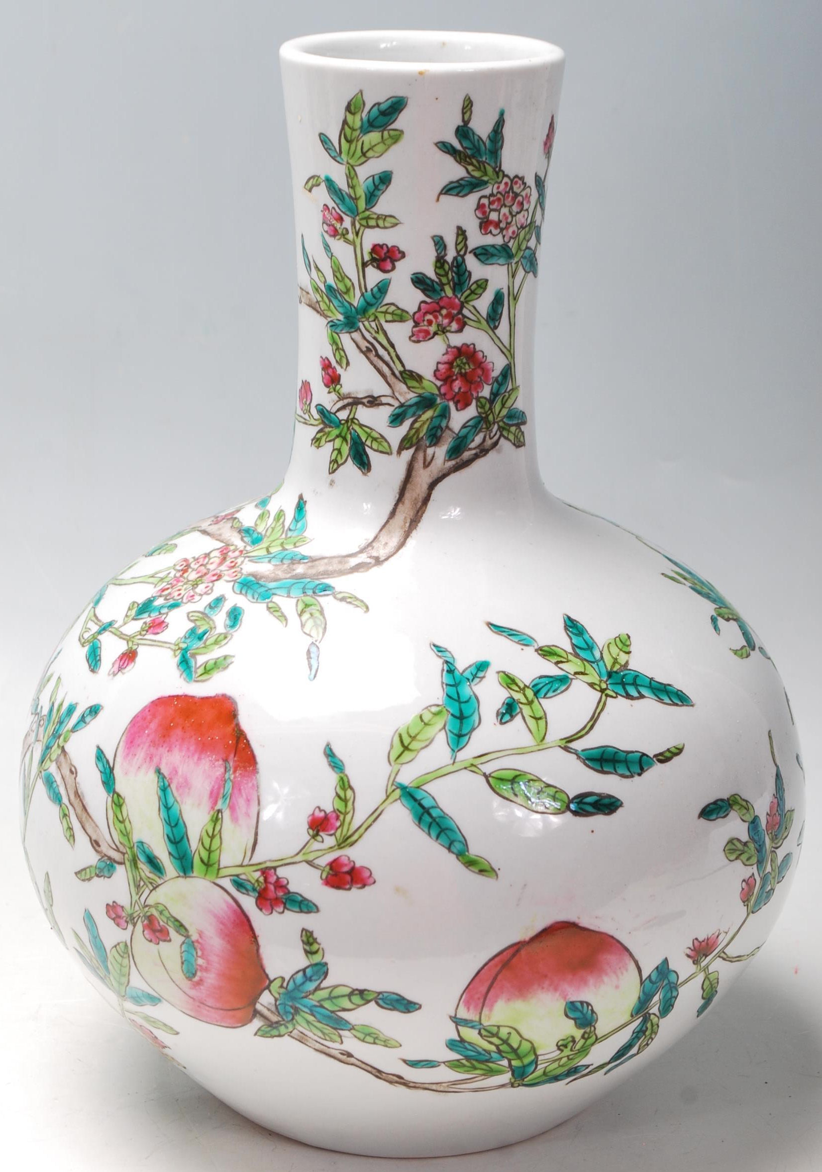 A 20th Century Chinese republic period bottle vase - Image 3 of 5