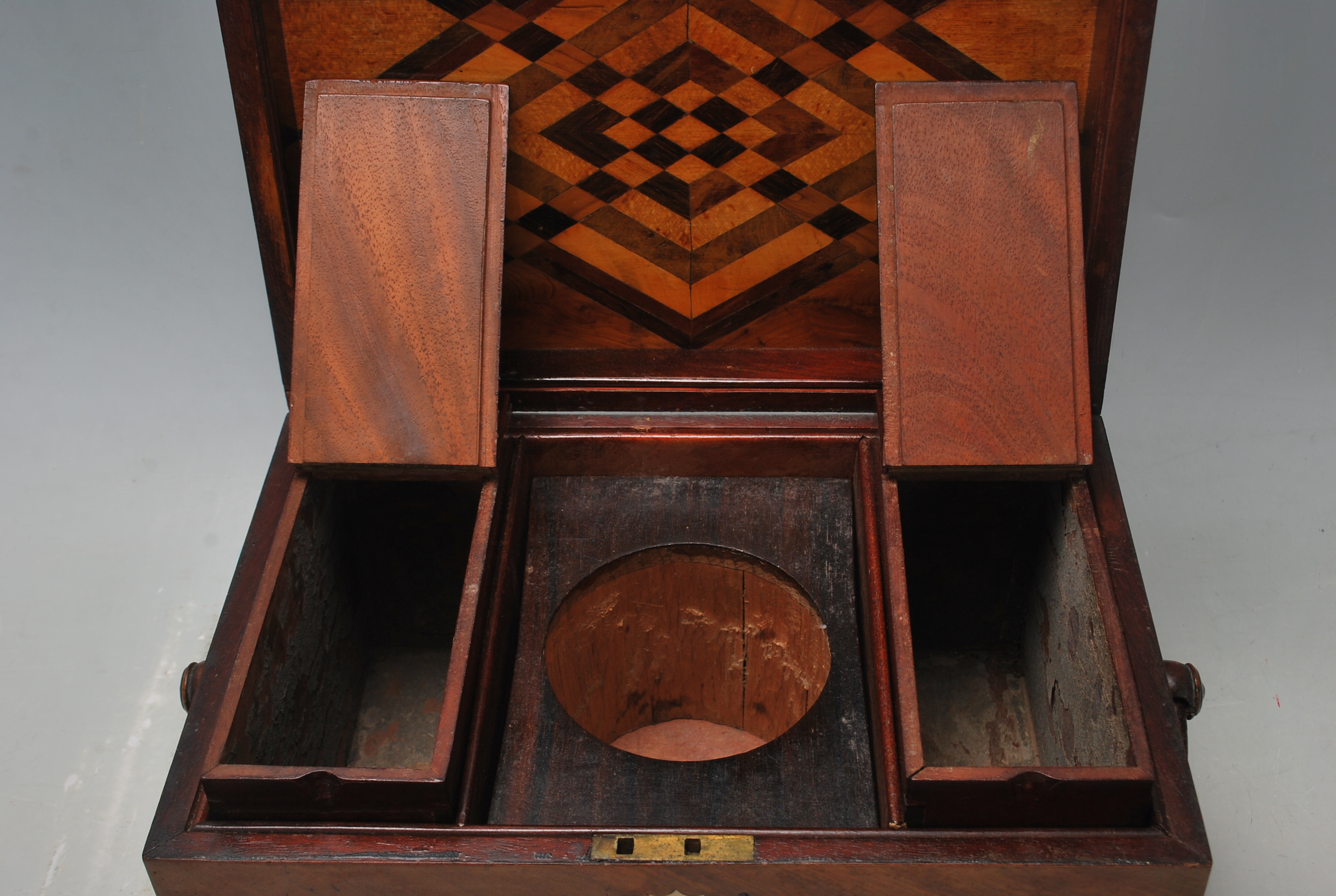 A 19th Century Victorian mahogany tea caddy of rec - Image 3 of 6