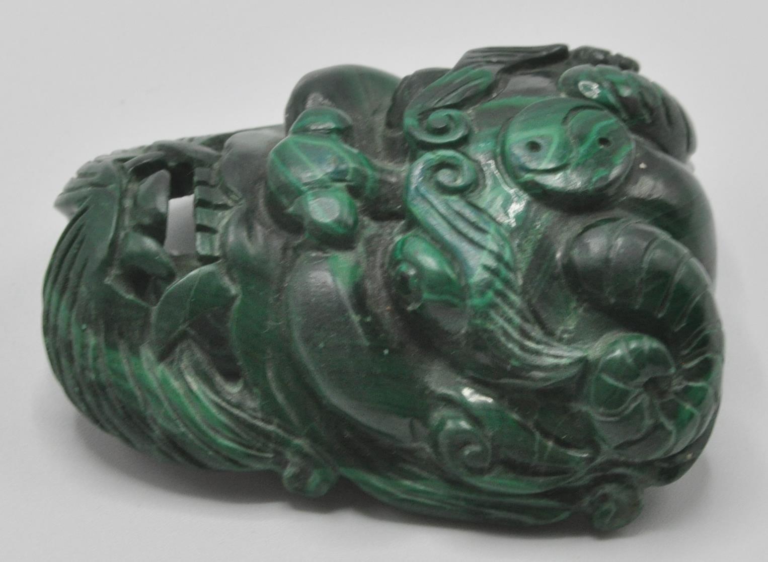 An unusual contemporary chines malachite belt buck - Image 4 of 6