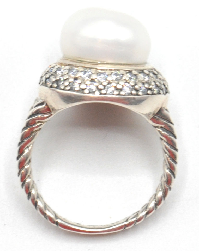 A STAMPED 925 SILVER FRESHWATER PEARL RING SET WITH CUBIC ZIRCONIA - Image 6 of 6