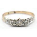 18CT GOLD AND DIAMOND LADIES RING