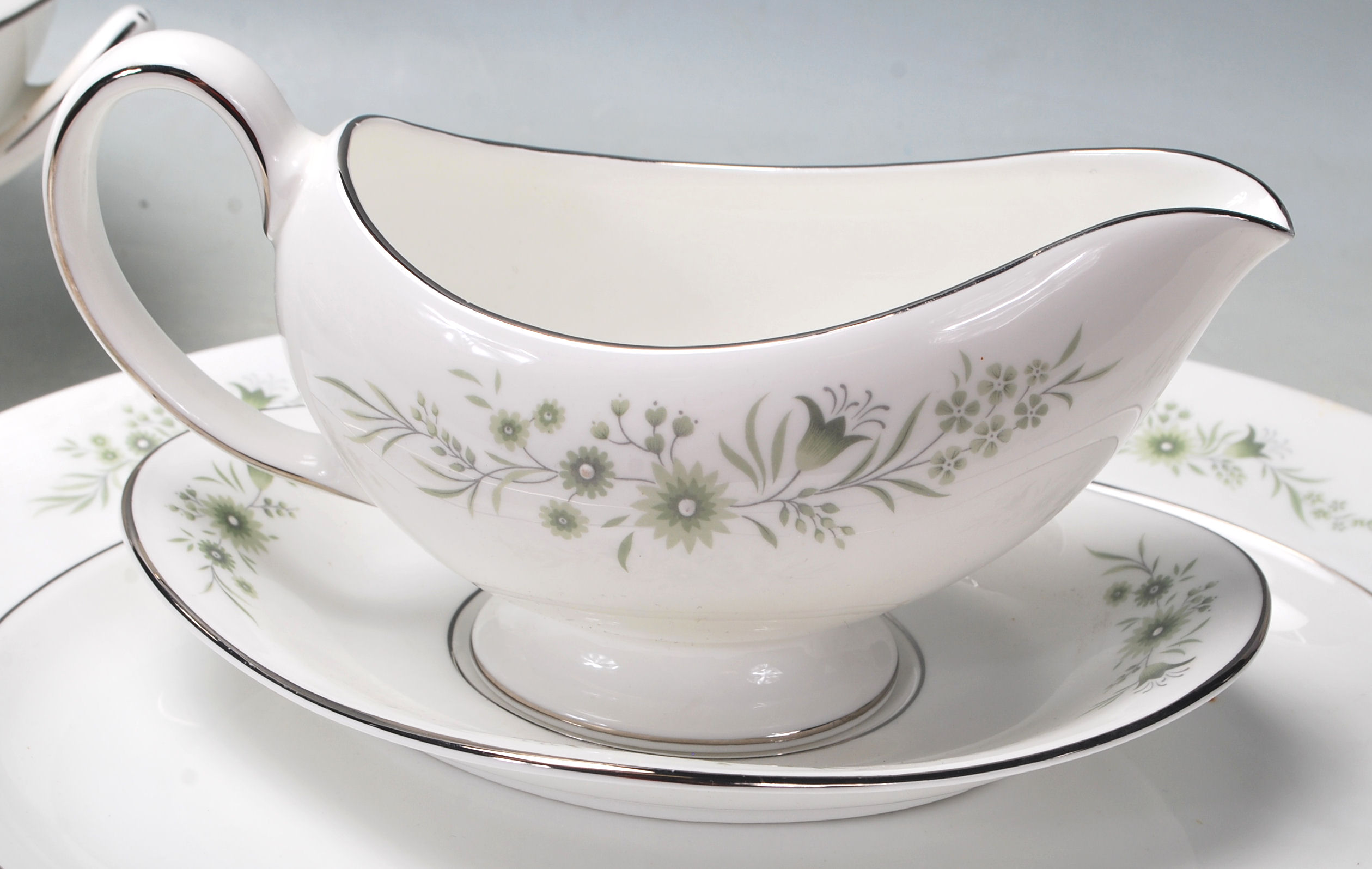 WEDGWOOD WESTBURY PATTERN DINNER SERVICE - Image 8 of 11