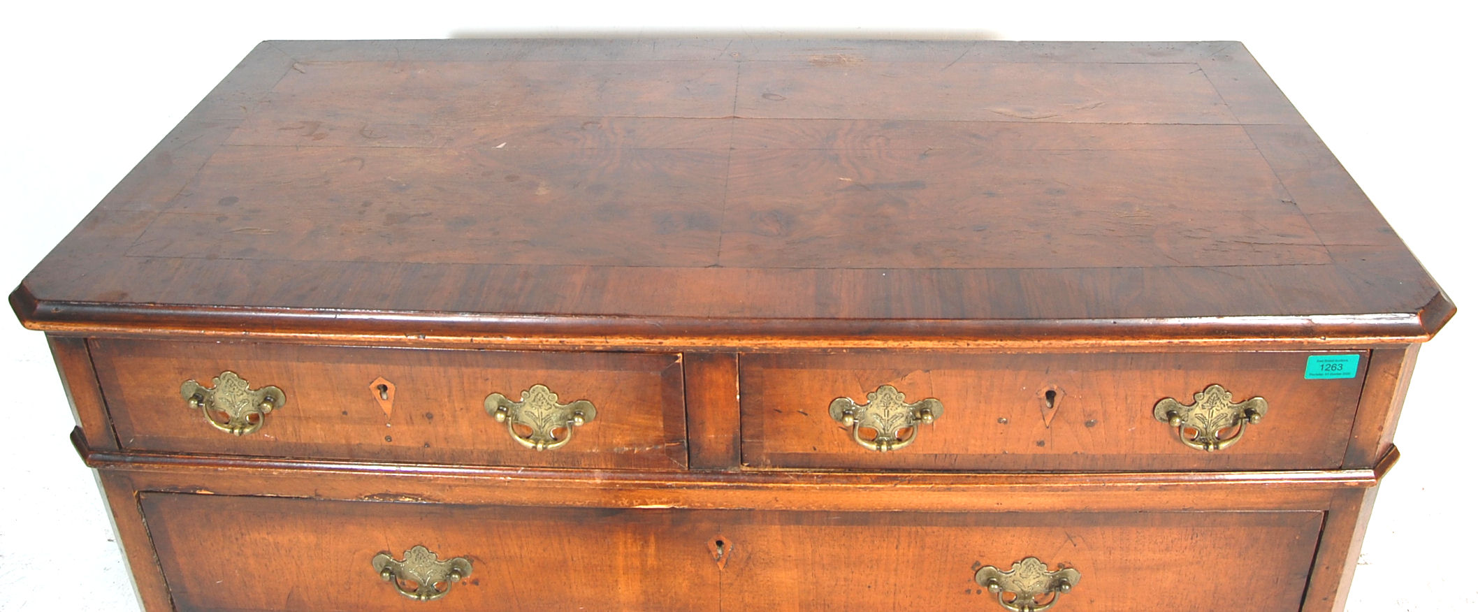 An early 19th century Georgian mahogany chest of drawers having two short drawers over three full - Image 3 of 5