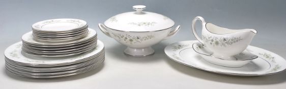 WEDGWOOD WESTBURY PATTERN DINNER SERVICE