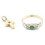 9CT GOLD RING SET WITH GREEN AND WHITE STONES WITH TWO PENDANTS