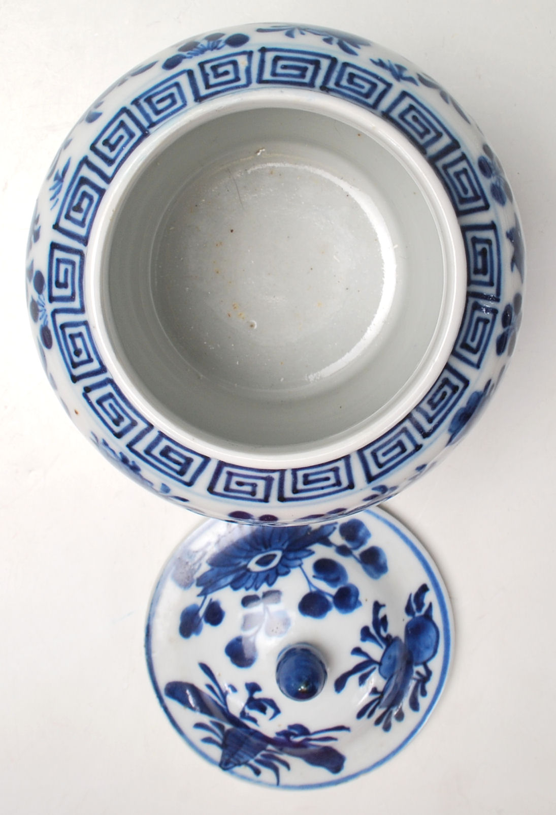 CHINESE BLUE AND WHITE GINGER LIDDED JAR - Image 5 of 7