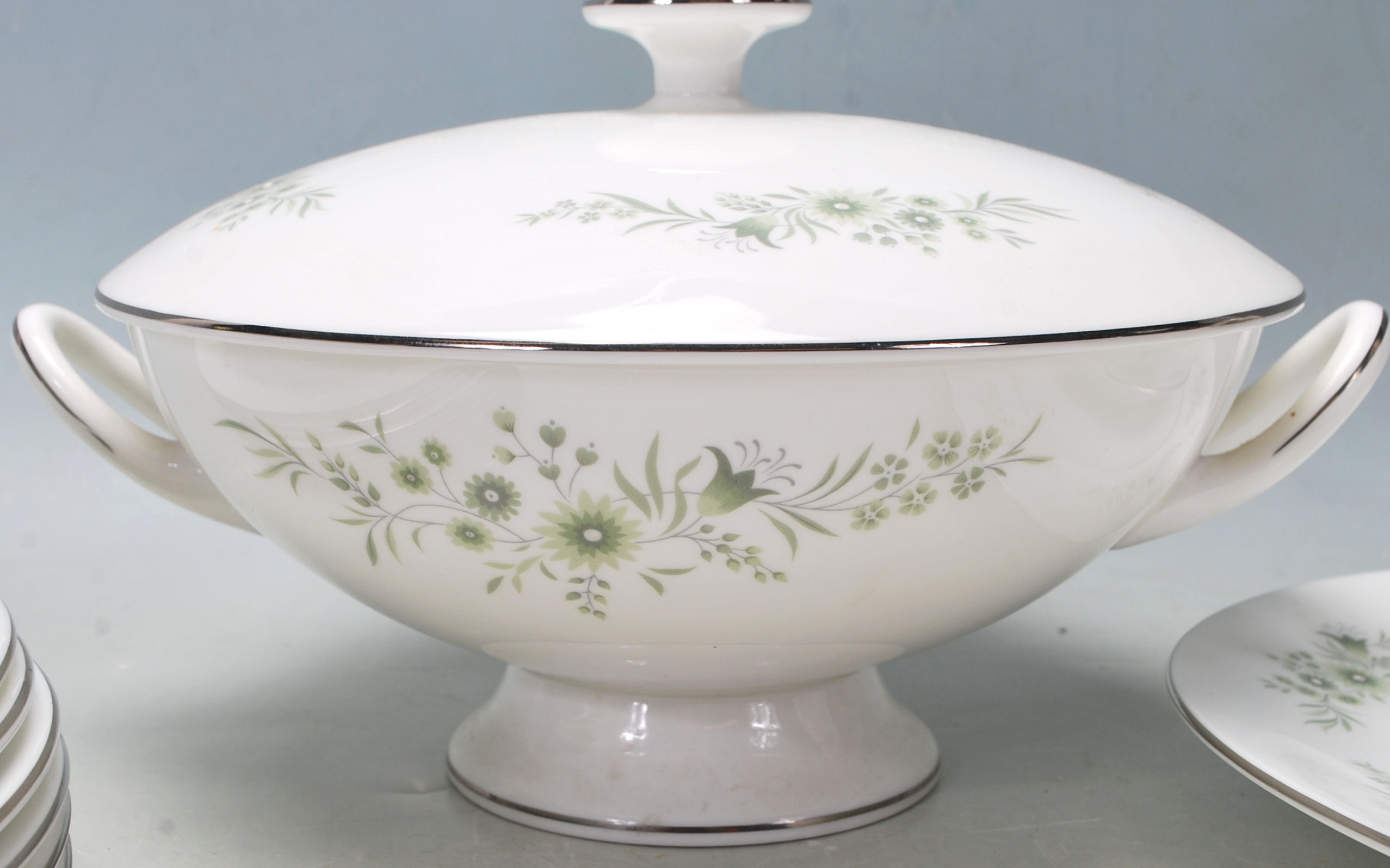 WEDGWOOD WESTBURY PATTERN DINNER SERVICE - Image 6 of 11