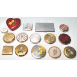 VINTAGE RETRO LADIES POWDER COMPACTS