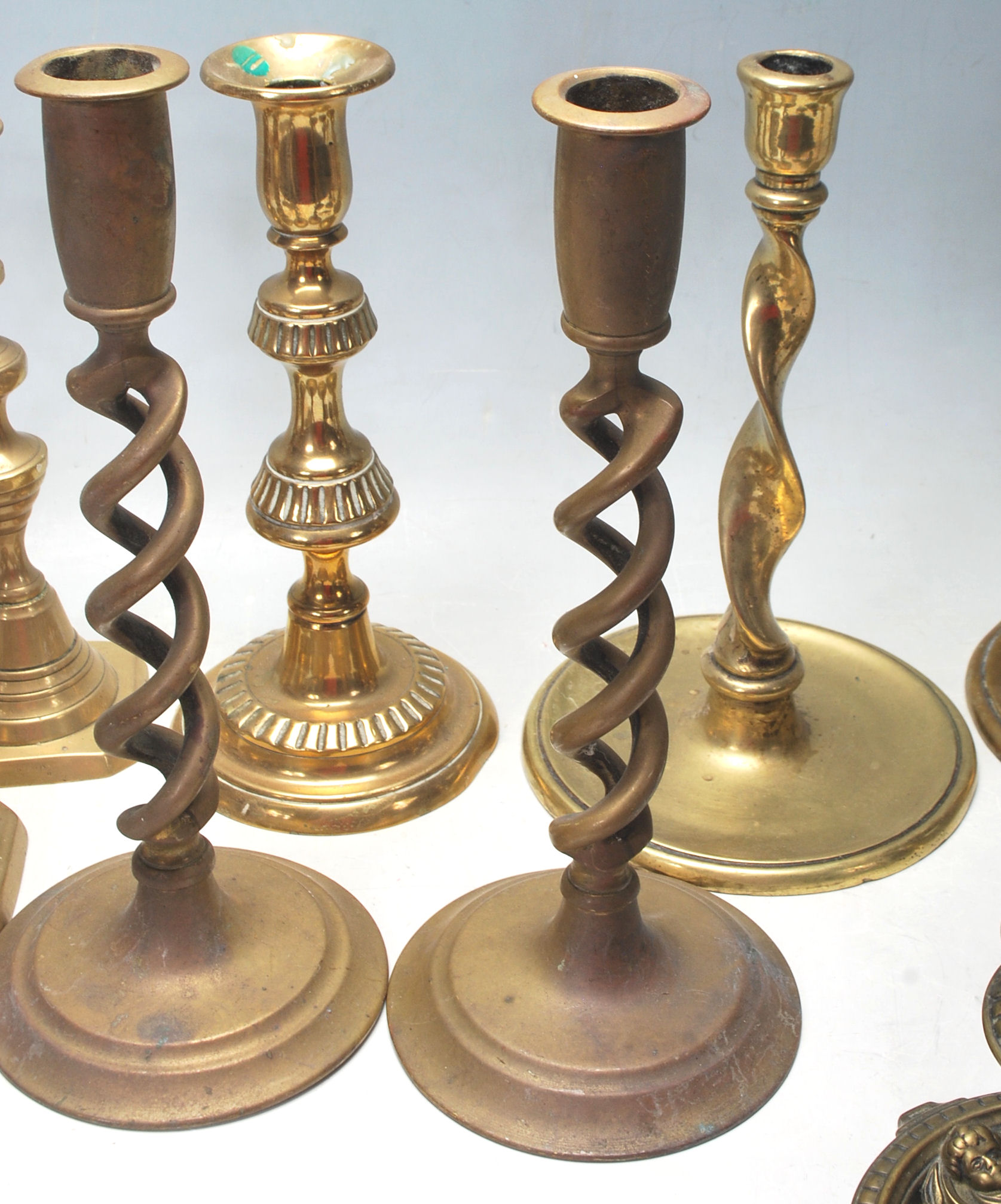 LARGE COLLECTION OF ANTIQUE CANDLESTICKS - Image 6 of 7