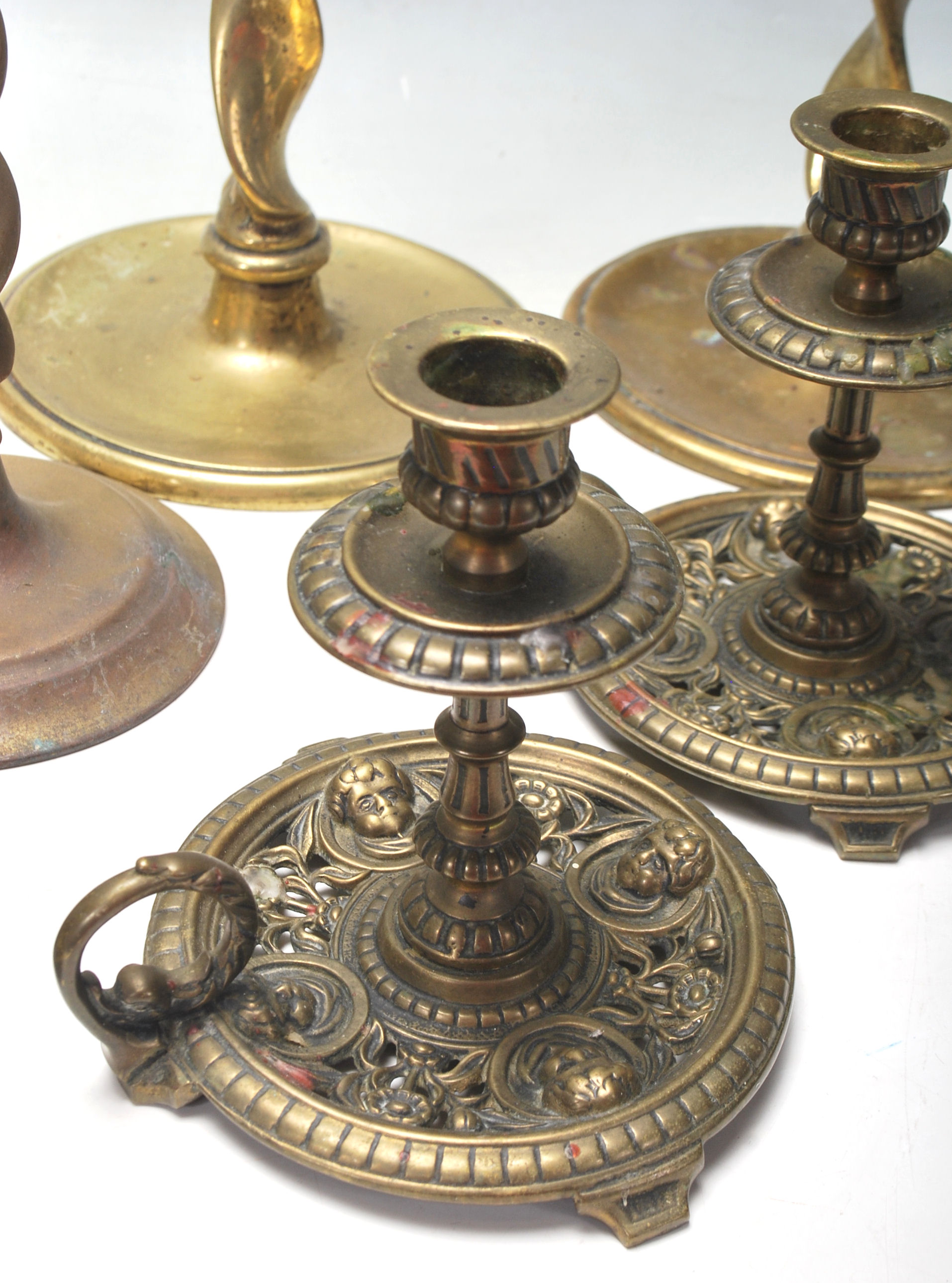 LARGE COLLECTION OF ANTIQUE CANDLESTICKS - Image 3 of 7