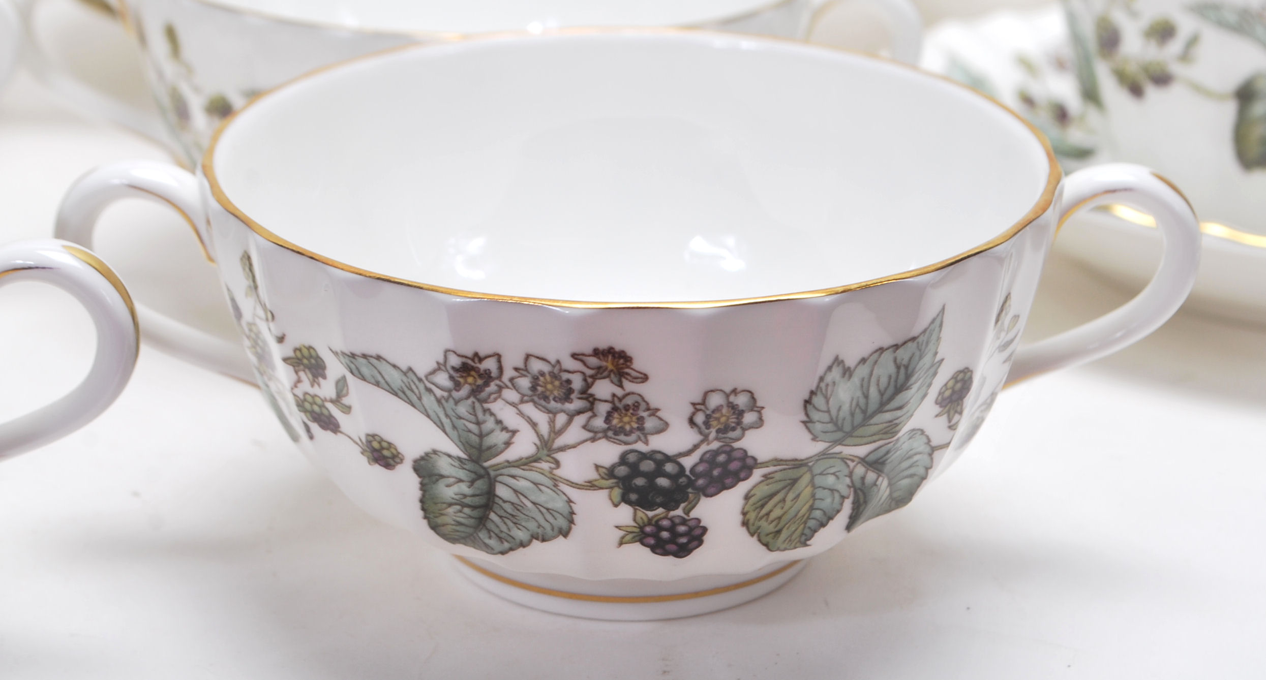 ROYAL WORCESTER FINE BONE CHINA LAVINIA - Image 14 of 18