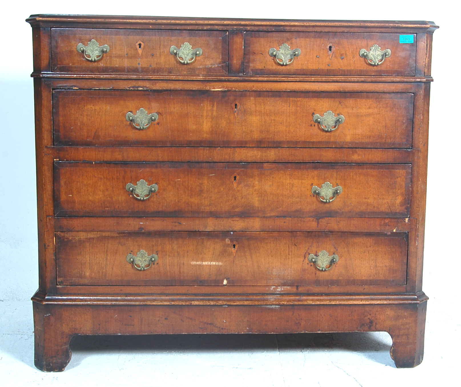 An early 19th century Georgian mahogany chest of drawers having two short drawers over three full - Image 2 of 5