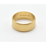 18CT GOLD HALLMARKED LADIES BAND RING