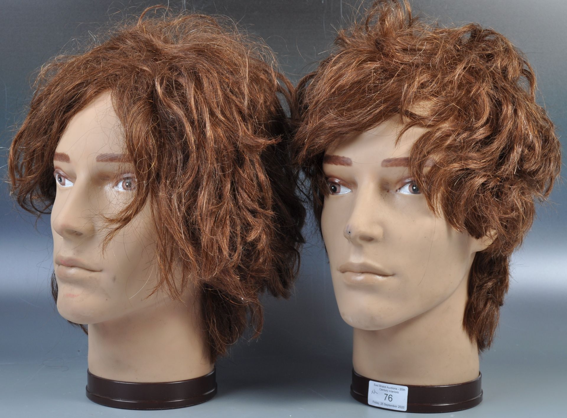 PAIR OF BANBURY POSTICHE MALE MANNEQUIN TRAINING HEADS - Bild 2 aus 5