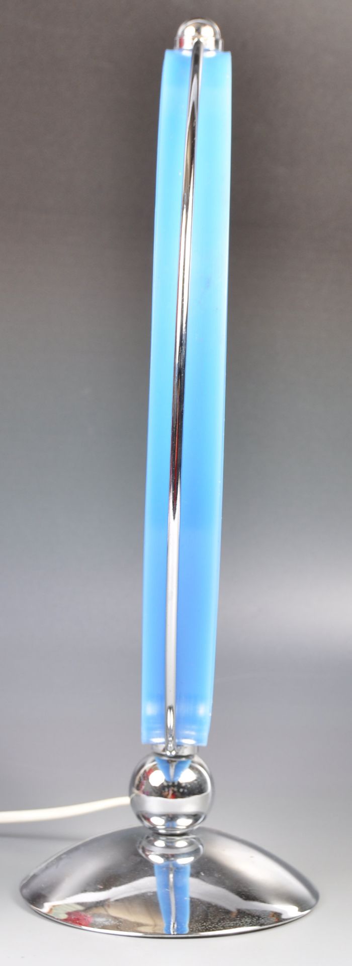 VERNER PANTON FOR LOUIS POULSEN MOON LAMP LIGHT HAVING A BLUE ARTICULATED SHADE - Bild 4 aus 5