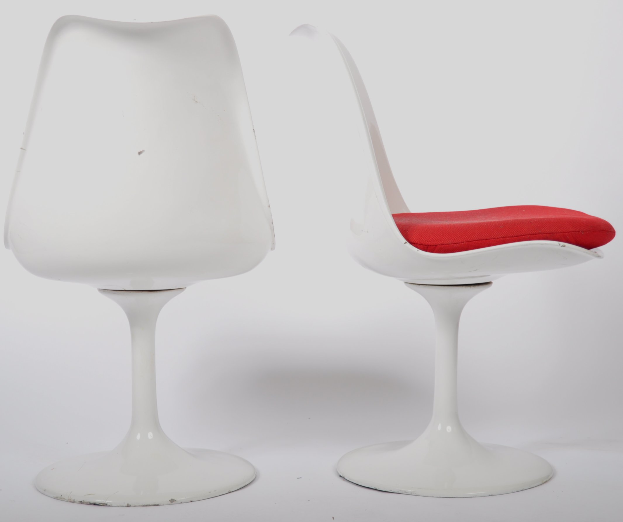 MATCHING SET OF FOUR RETRO TULIP SWIVEL DINING CHAIRS IN THE MANNER OF EERO SAARINEN - Image 7 of 7