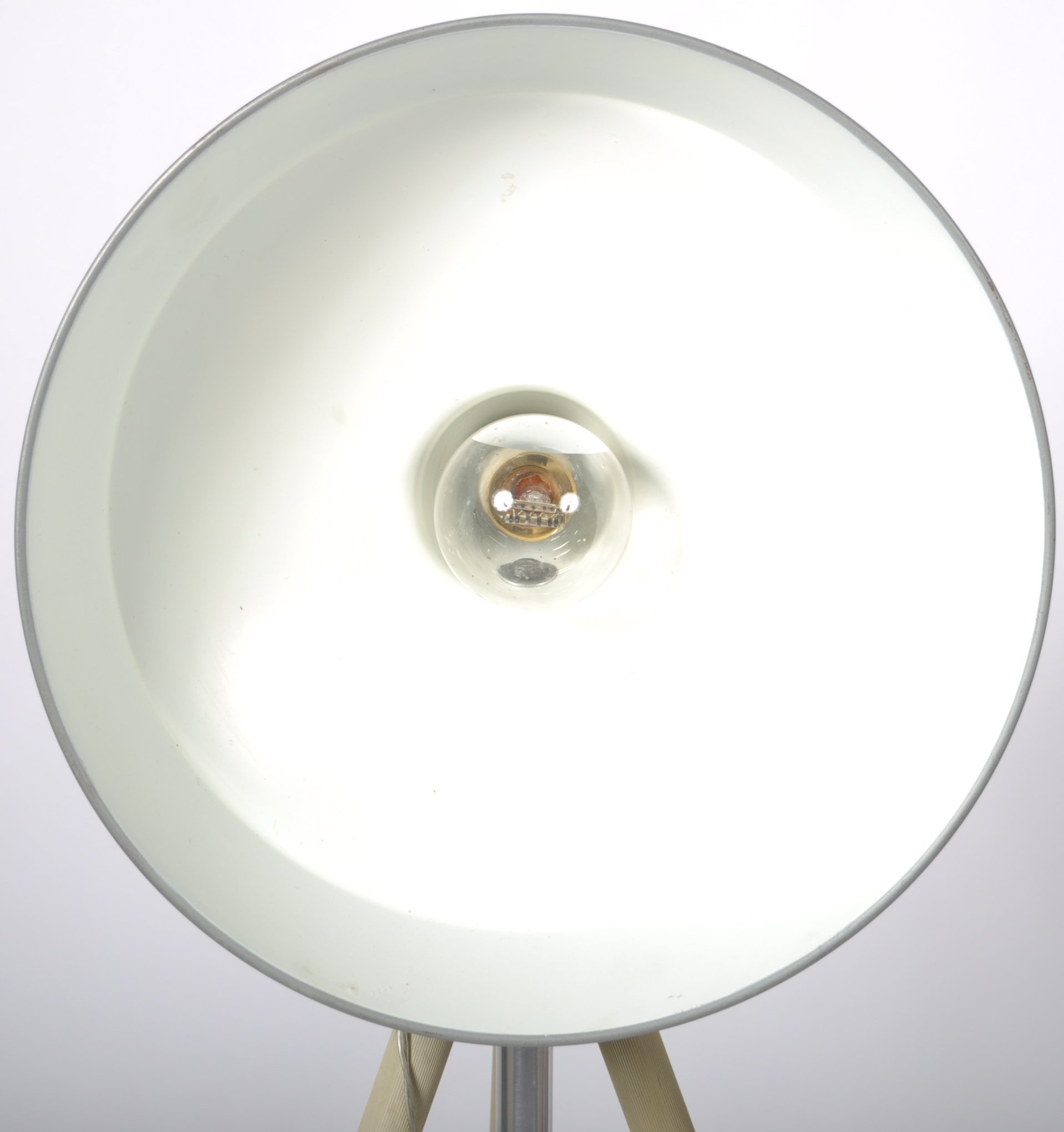 20TH CENTURY PHOTOGRAPHIC FLOODLIGHT / LAMP STANDARD - Image 2 of 8