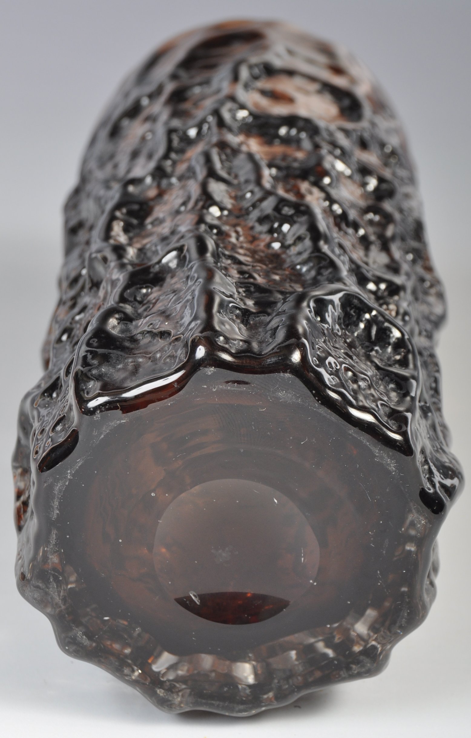 WHITEFRIARS TEXTURED BARK EFFECT VASE MODEL 9690 - Image 4 of 4