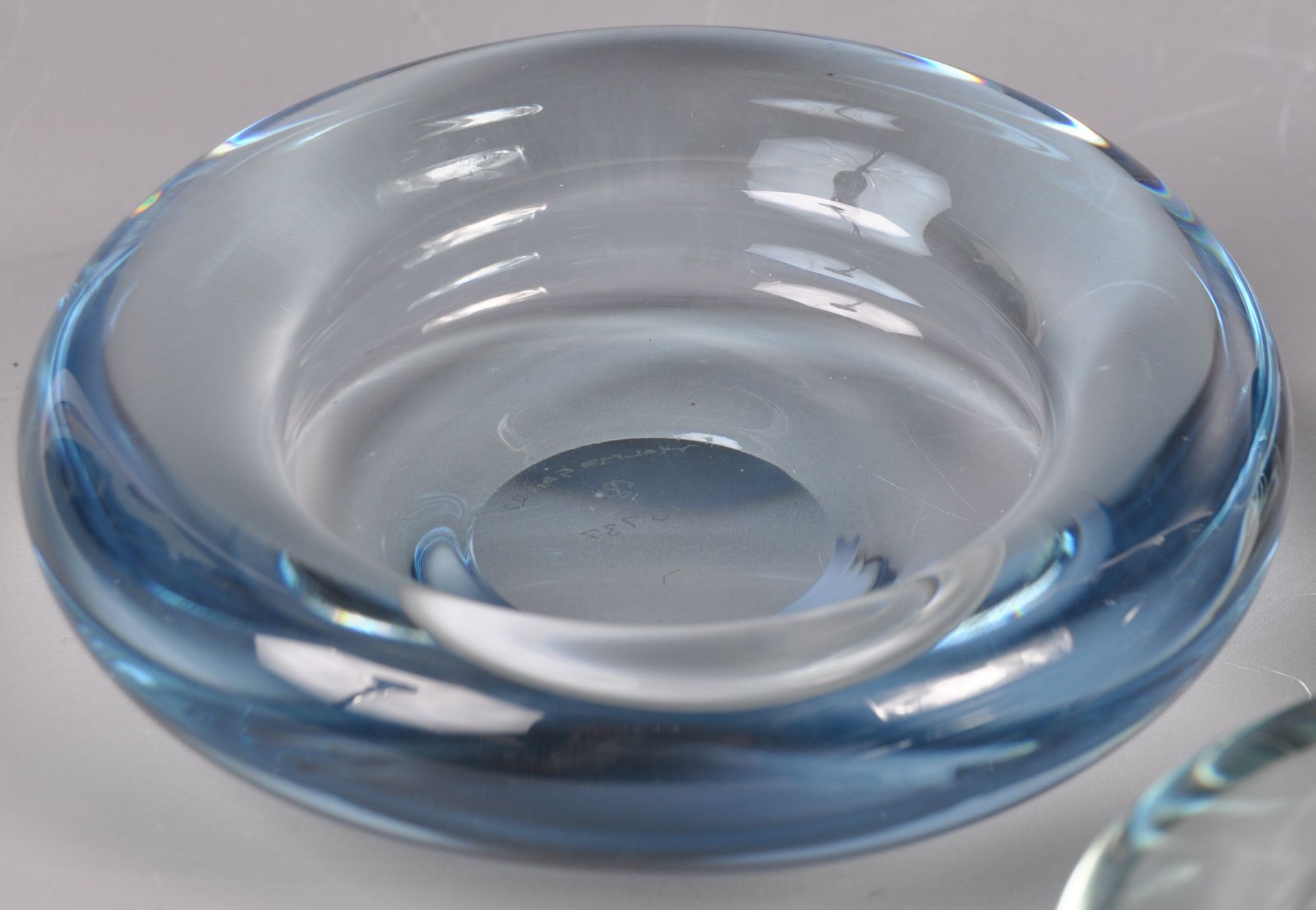 COLLECTION OF DANISH GLASS HOLMEGAARD BOWLS BY P. LUTKEN - Image 4 of 8