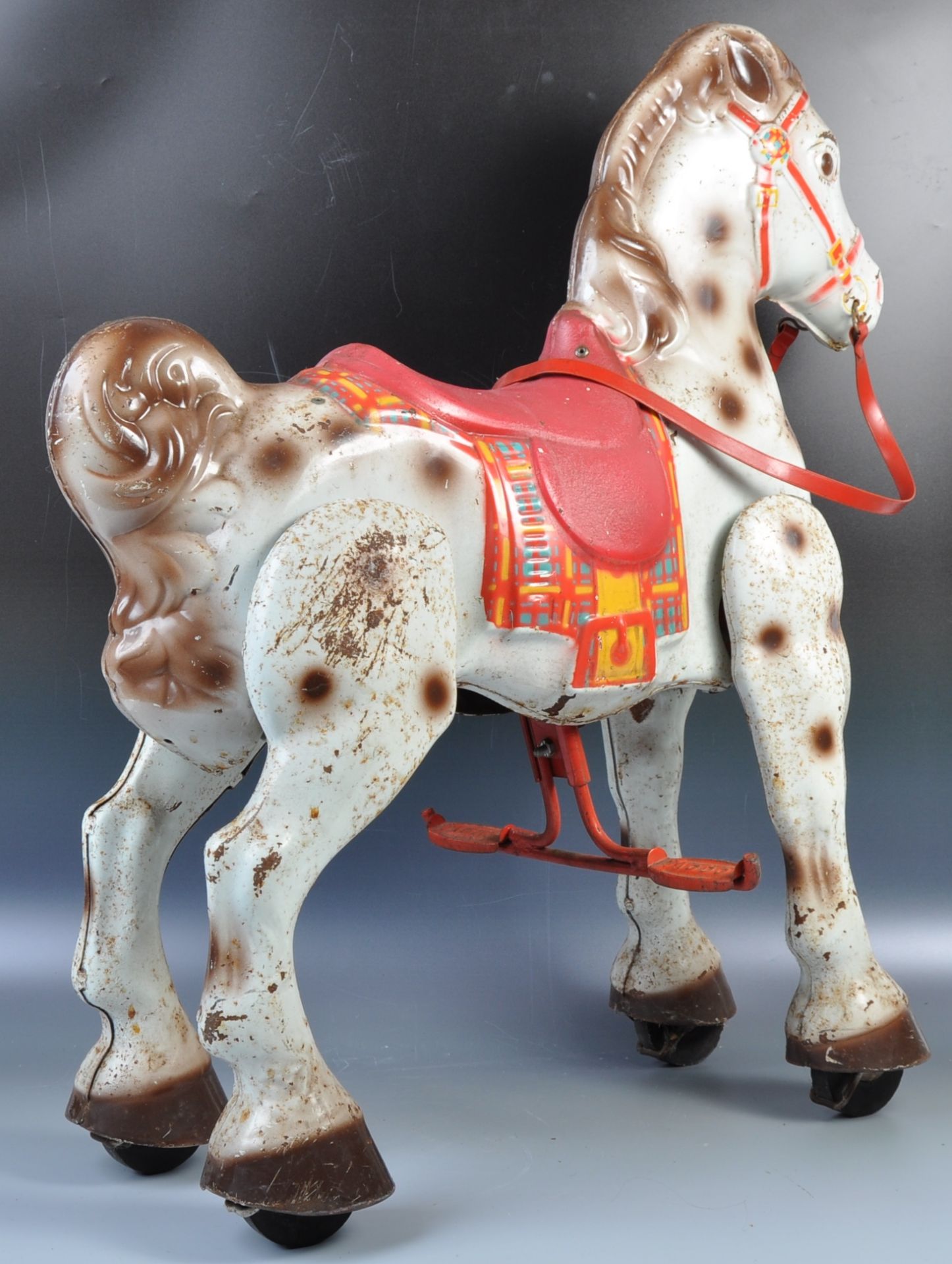 TRI-ANG MOBO 'BRONCO' METAL WALK ALONG / RIDE-ALONG HORSE - Image 3 of 7