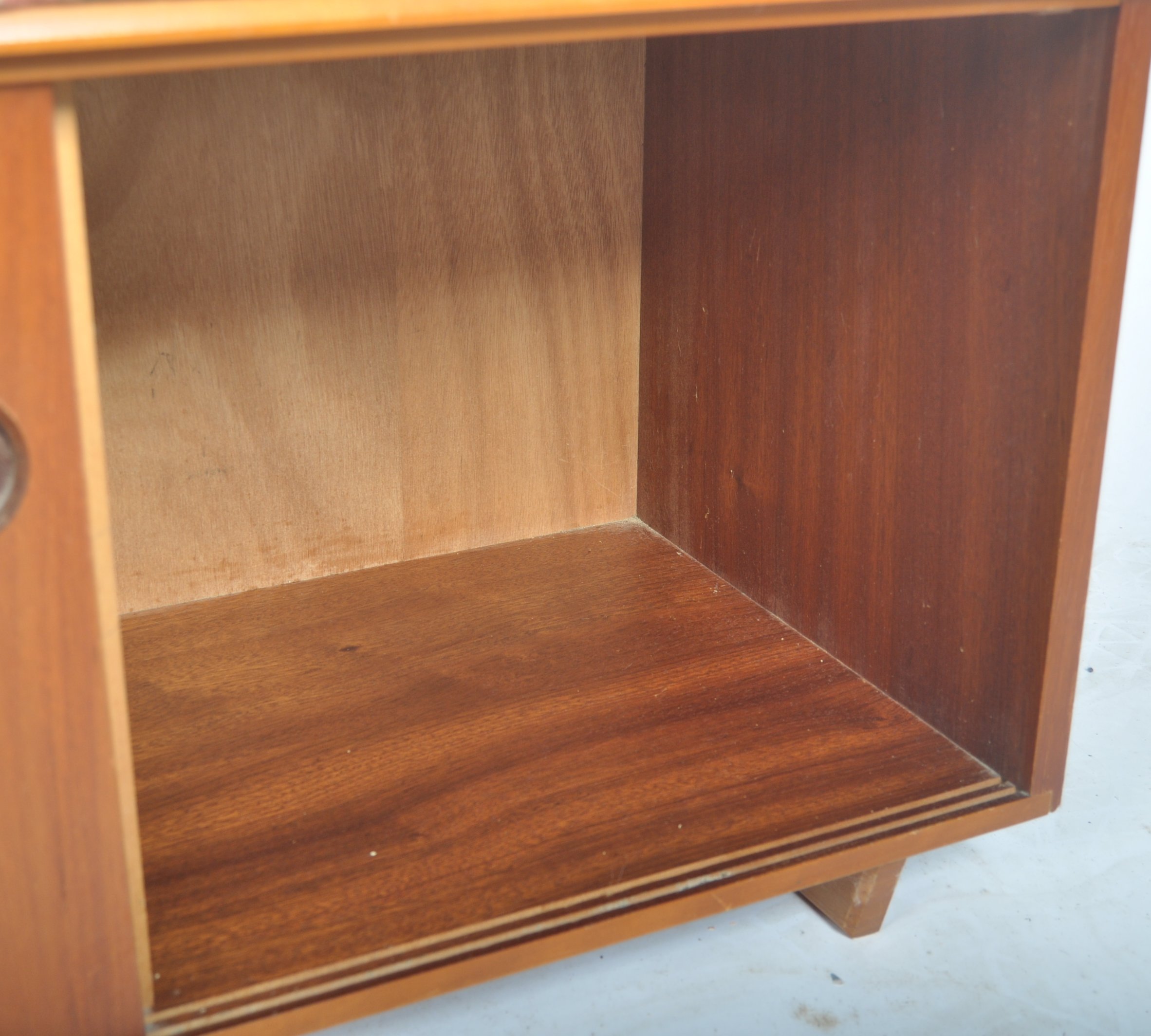 CHIPPY HEATH MID CENTURY TELEPHONE TABLE SEAT OF TEAK CONSTRUCTION - Image 9 of 9