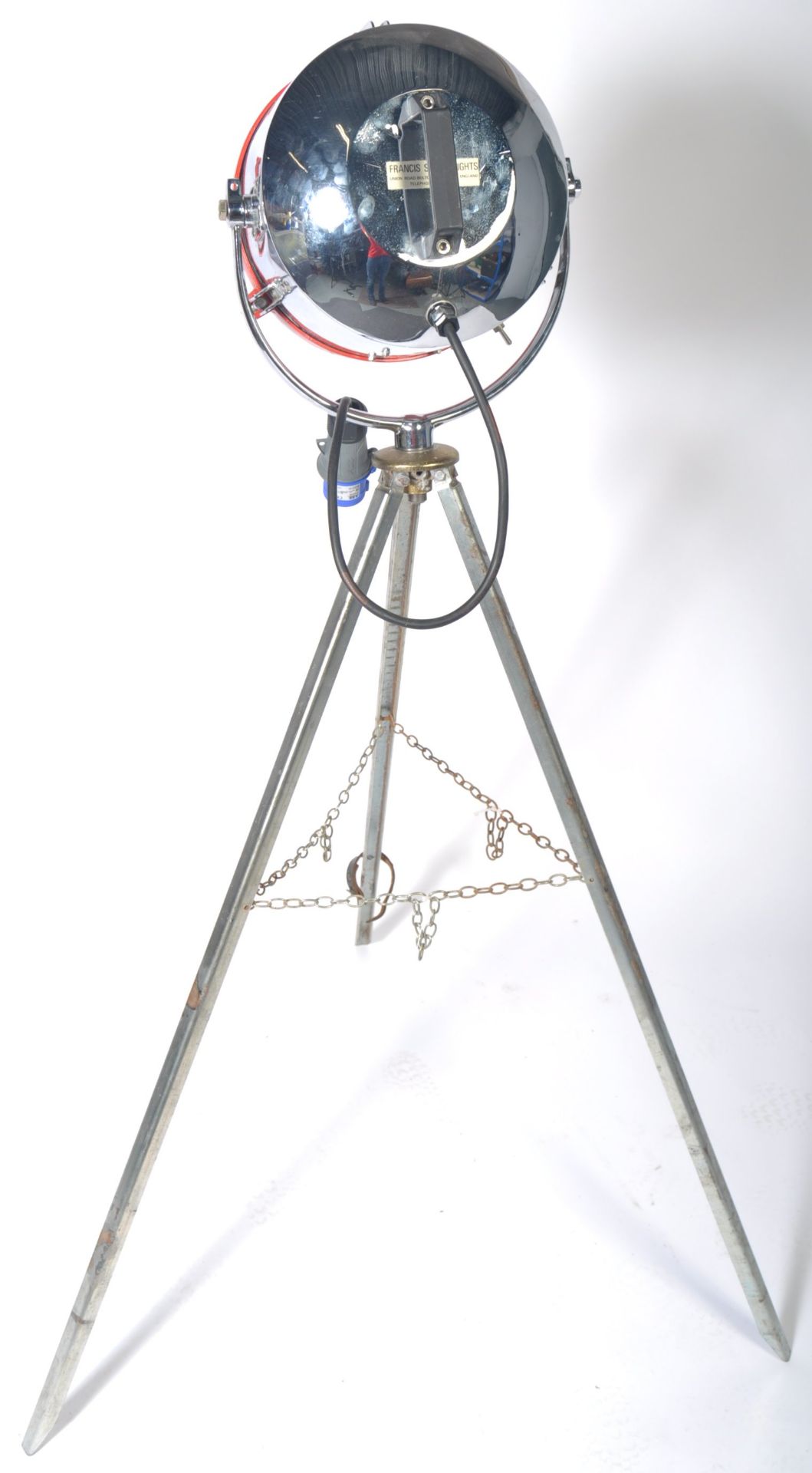 FRANCIS SEARCHLIGHT SPOT LAMP LIGHT RAISED ON A METAL TRIPOD STAND - Bild 7 aus 9