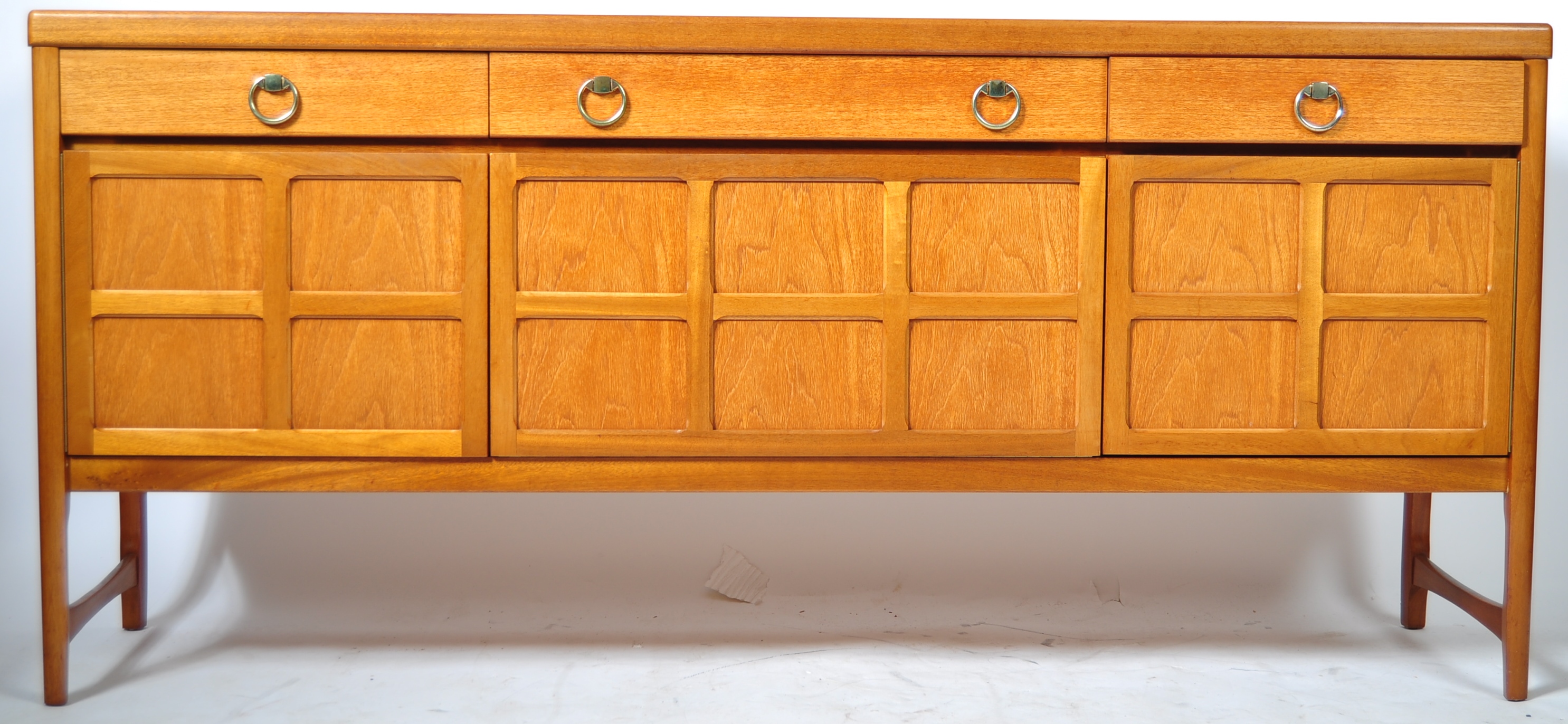 NATHAN MID CENTURY TEAK WOOD SIDEBOARD CREDENZA - Image 4 of 6