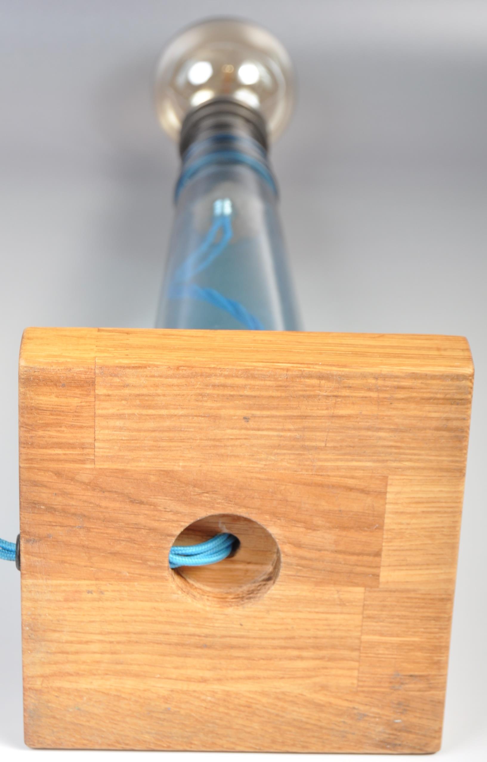 RETRO VINTAGE UPCYCLED BLUE GLASS VASE TABLE LAMP LIGHT - Image 6 of 6