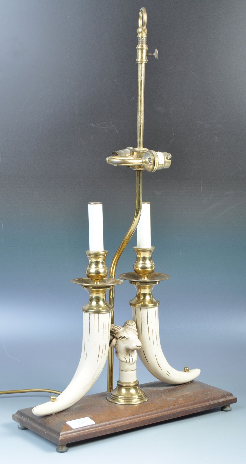 DECORATIVE VINTAGE RAMS HEAD AND HORNS TWIN TABLE LAMP LIGHT