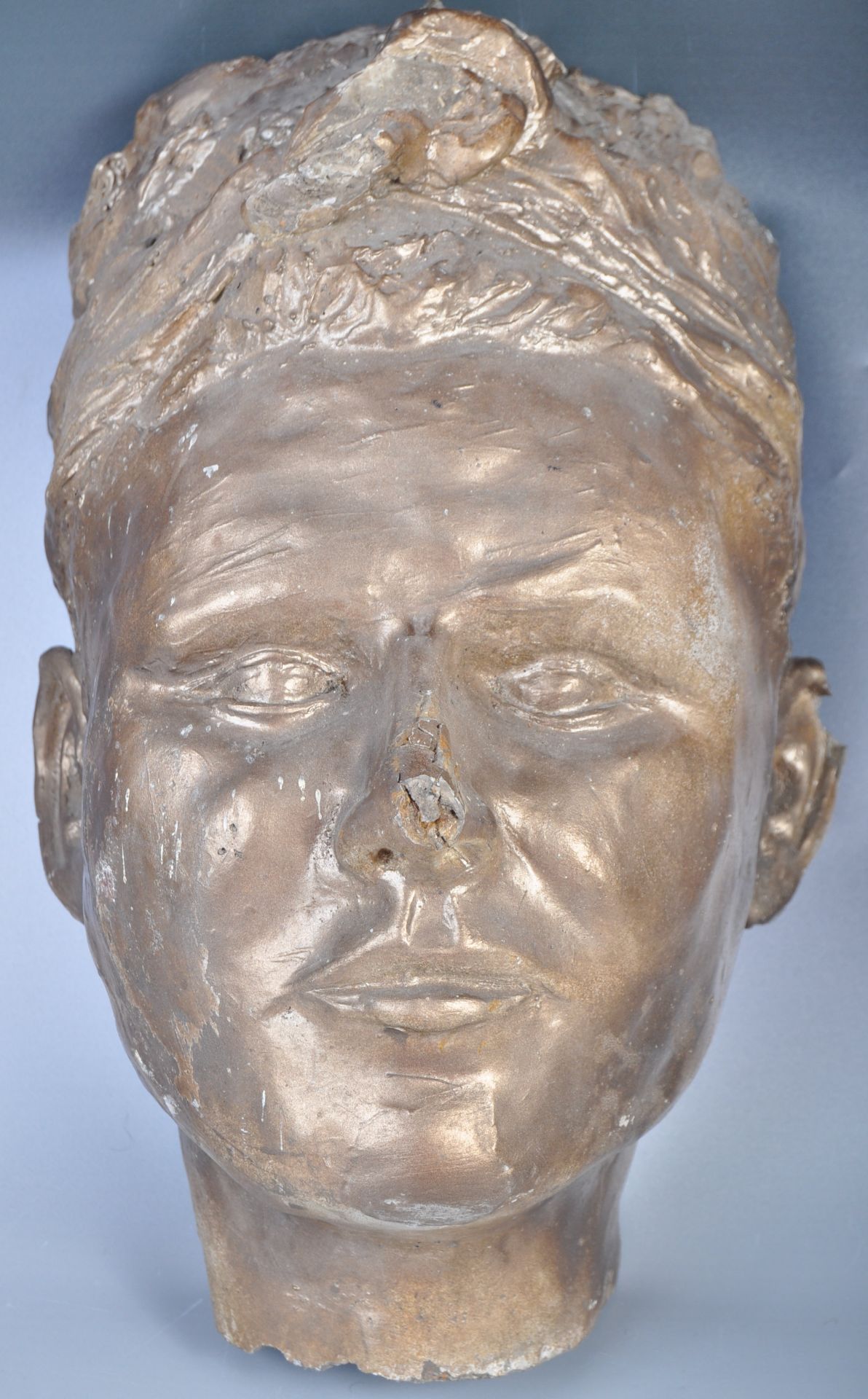 20TH CENTURY GILDED COMPOSITE FACE MASK - Bild 2 aus 5