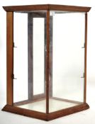 EARLY 20TH CENTURY TABLE TOP OAK CASED SHOP DISPLAY CASE CABINET