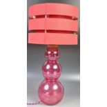 20TH CENTURY PINK GLASS TRIPLE GOURD TABLE LAMP LIGHT WITH SHADE