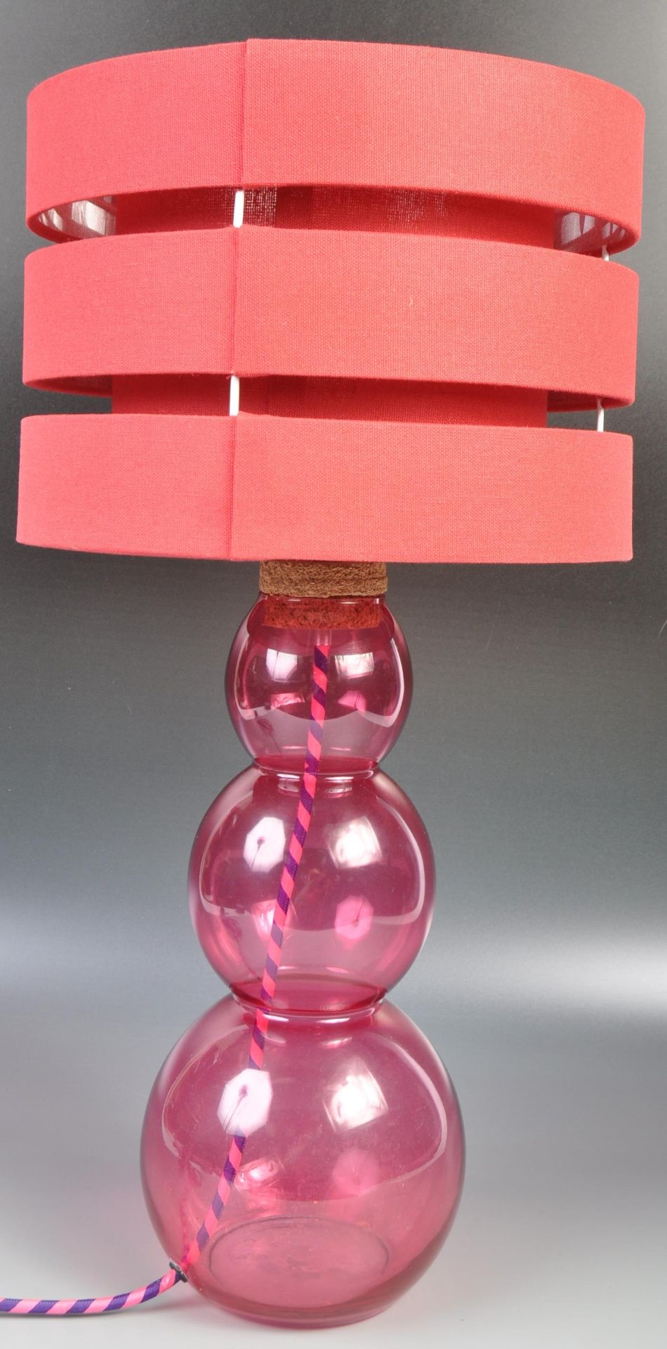 20TH CENTURY PINK GLASS TRIPLE GOURD TABLE LAMP LIGHT WITH SHADE