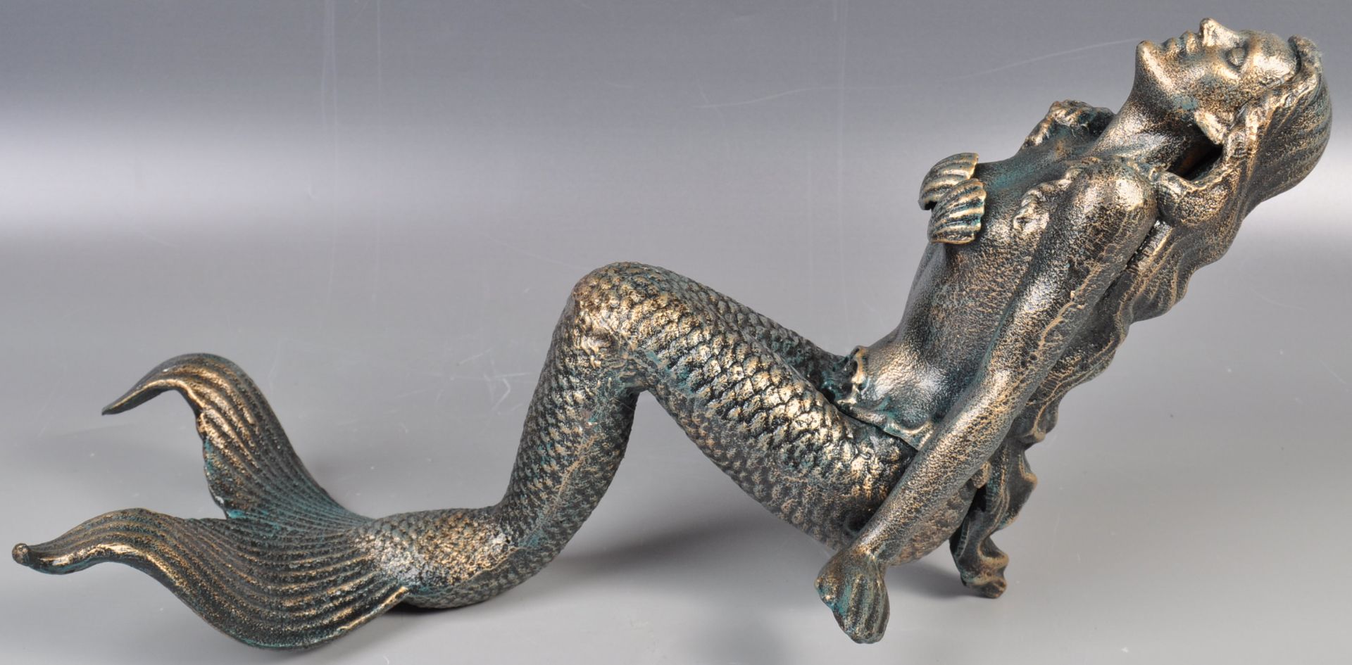 DECORATIVE 20TH CENTURY METAL MERMAID POOLSIDE STATUE / FIGURE - Bild 2 aus 5