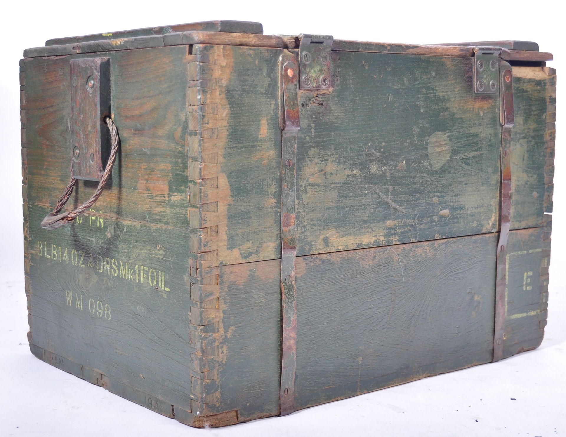 WWII 1942 VINTAGE CARTRIDGE STORAGE BOX / COFFEE TABLE - Image 5 of 5