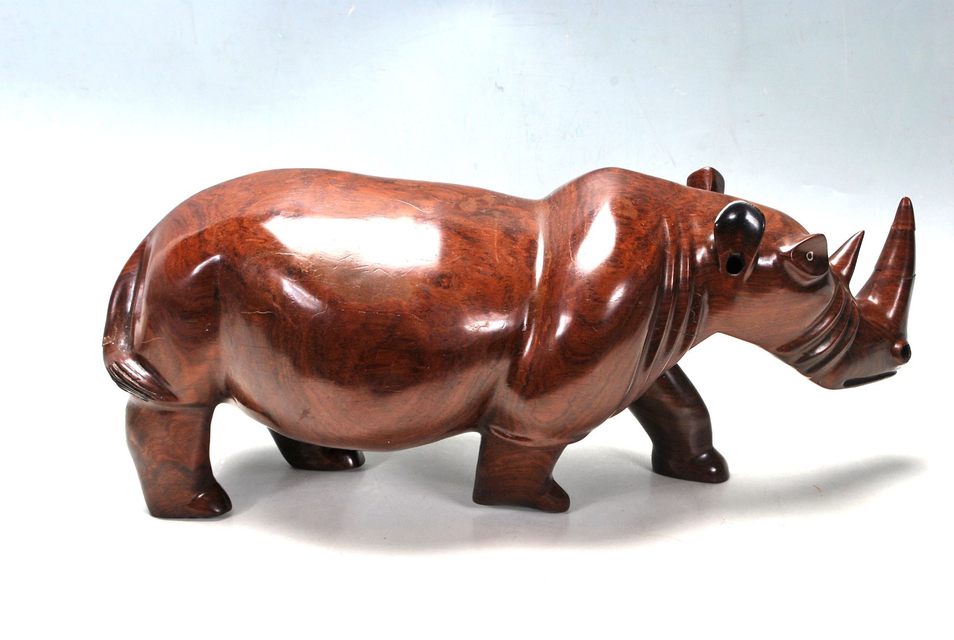 LARGE AND IMPRESSIVE HAND CARVED ROSEWOOD RHINO - Bild 4 aus 13