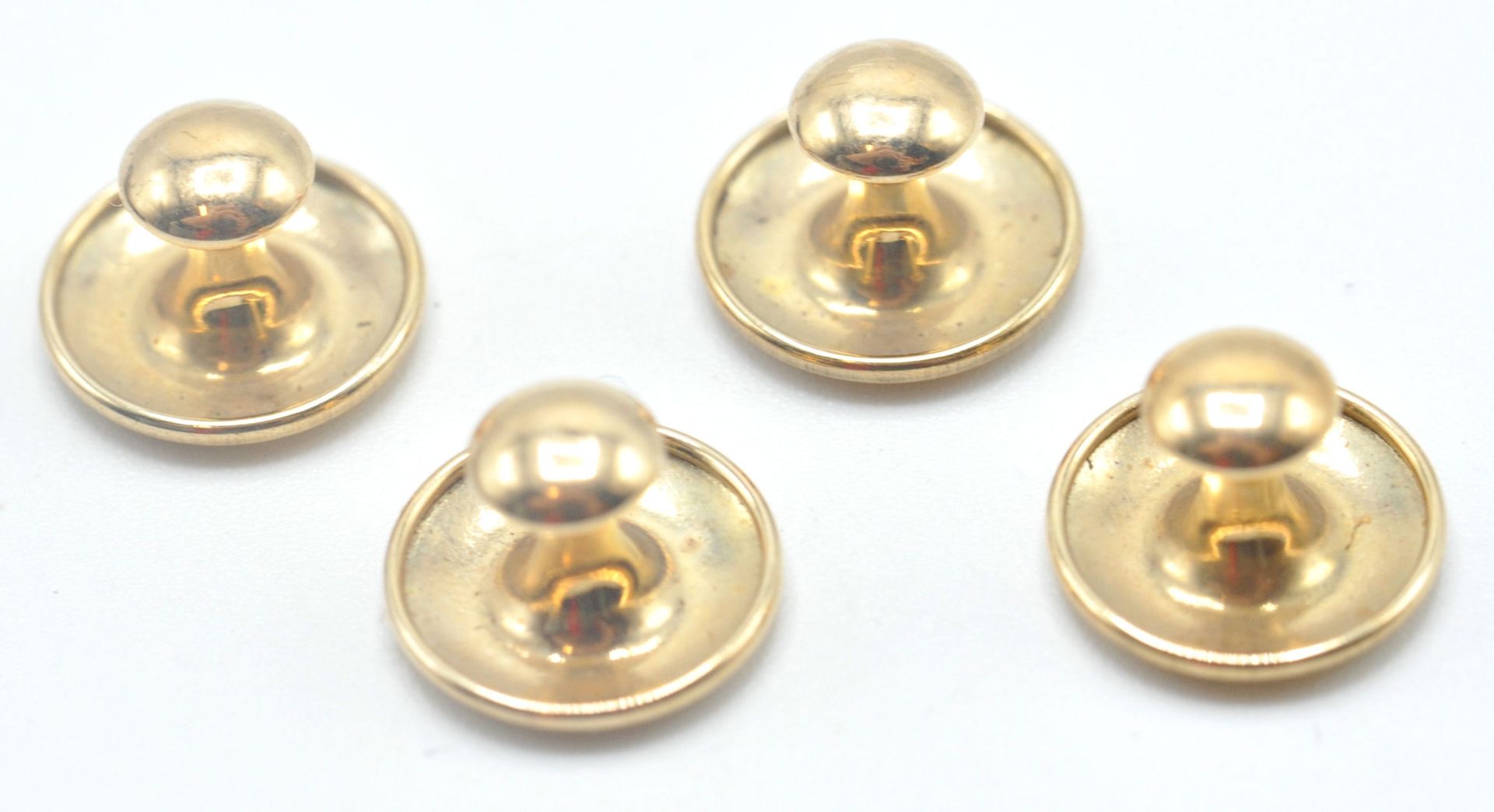 9CT GOLD BOXED GENTLEMANS SHIRT BUTTONS SET