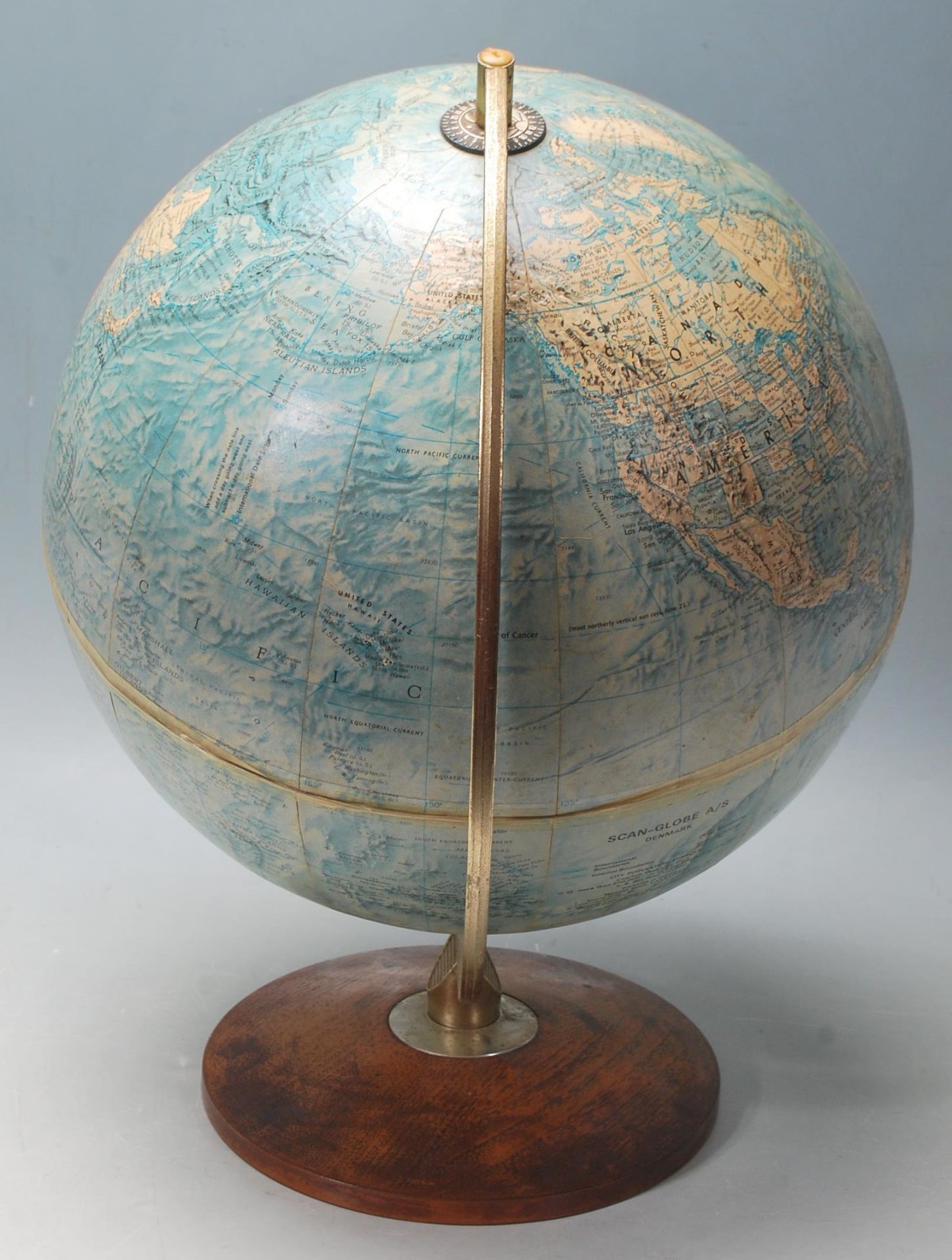 1970’S DANISH SCAN GLOBE WITH ARCH SUPPORT AND CIRCULAR TEAK WOOD BASE - Bild 2 aus 5