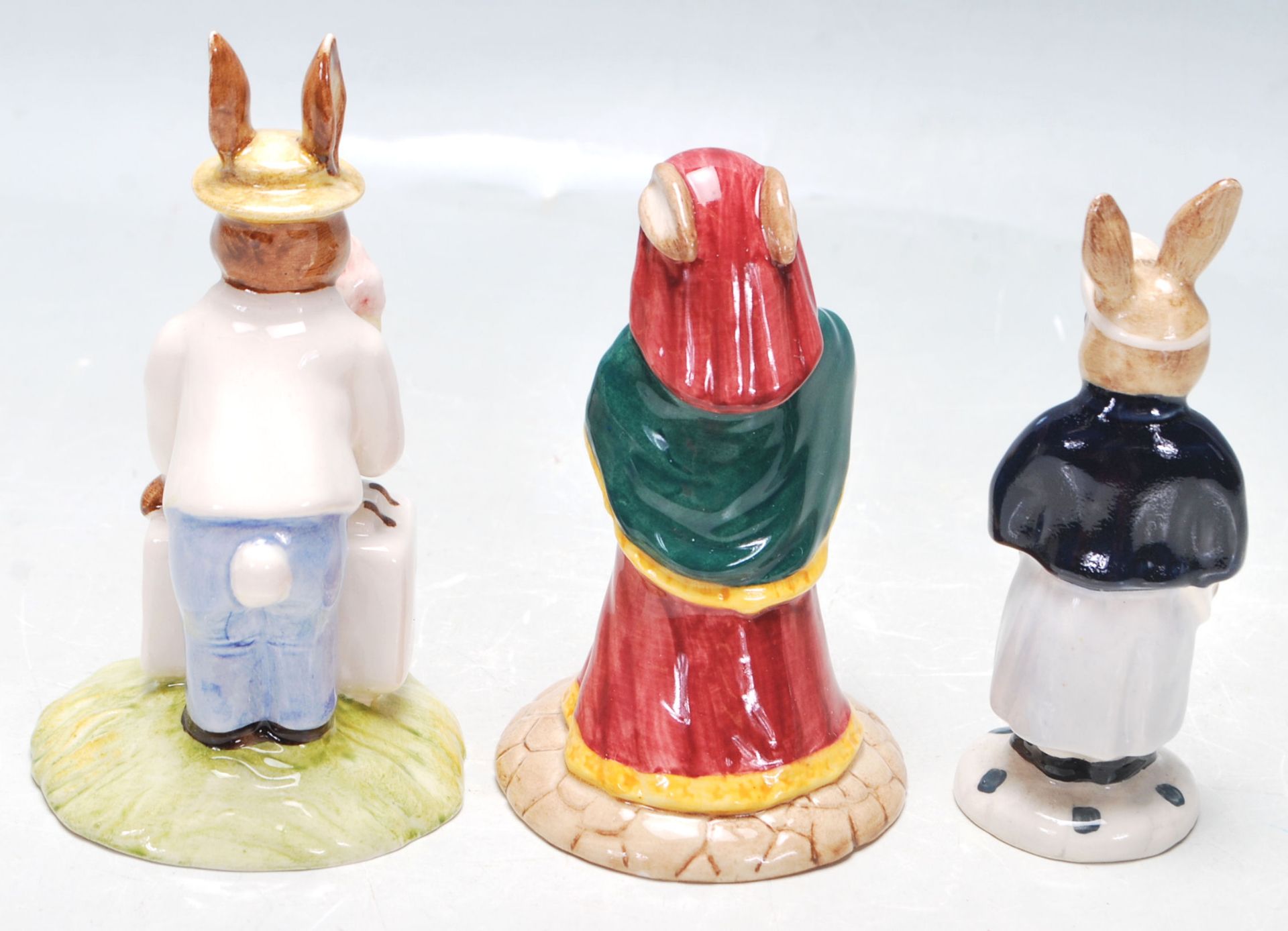 A COLLECTION OF THREE ROYAL DOULTON BUNNYKINS FIGURES. - Bild 4 aus 6