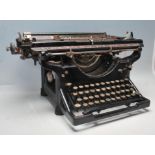 VINTAGE INDUSTRIAL ORIGINAL UNDERWOOD STANDARD TYPEWRITER