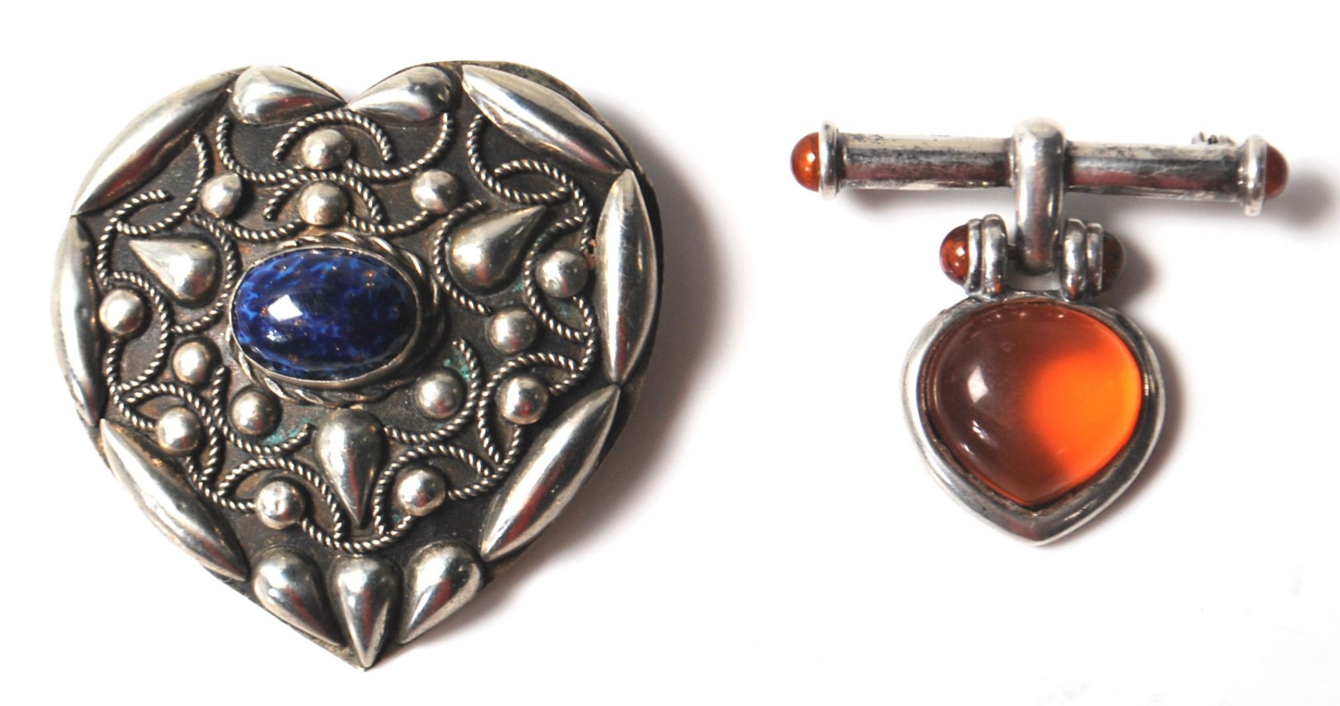 A group of three brooches to include a stamped 925 silver star shaped brooch having round cut, - Bild 2 aus 6