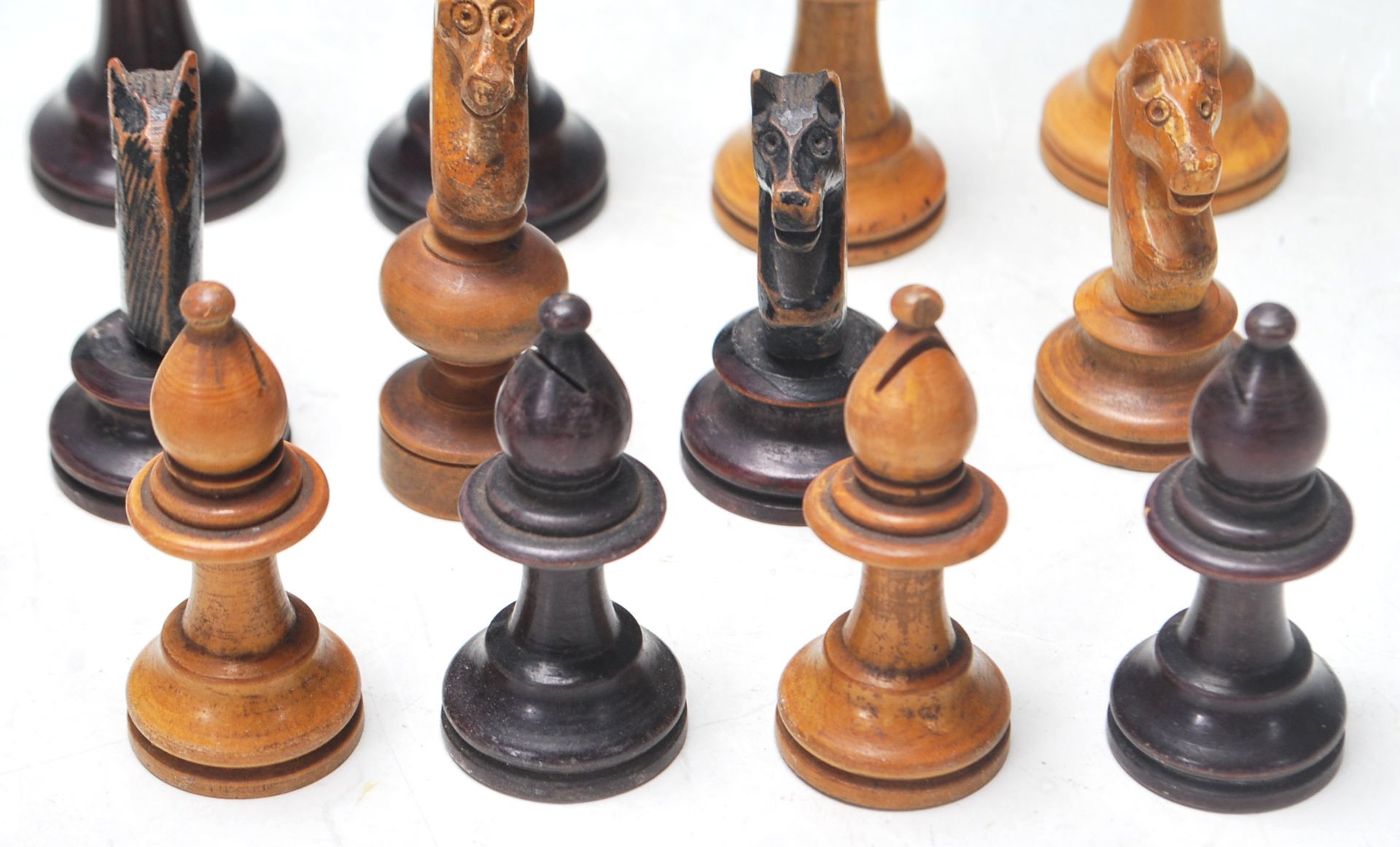 EARLY 20TH CENTURY FRENCH CHESS PIECES - Bild 4 aus 7